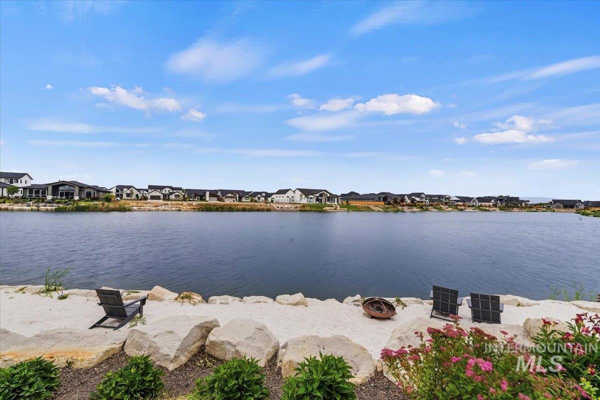 6873 Campolina Way, Star, Idaho 83669, 4 Bedrooms, 3.5 Bathrooms, Residential For Sale, Price $949,900,MLS 98999217
