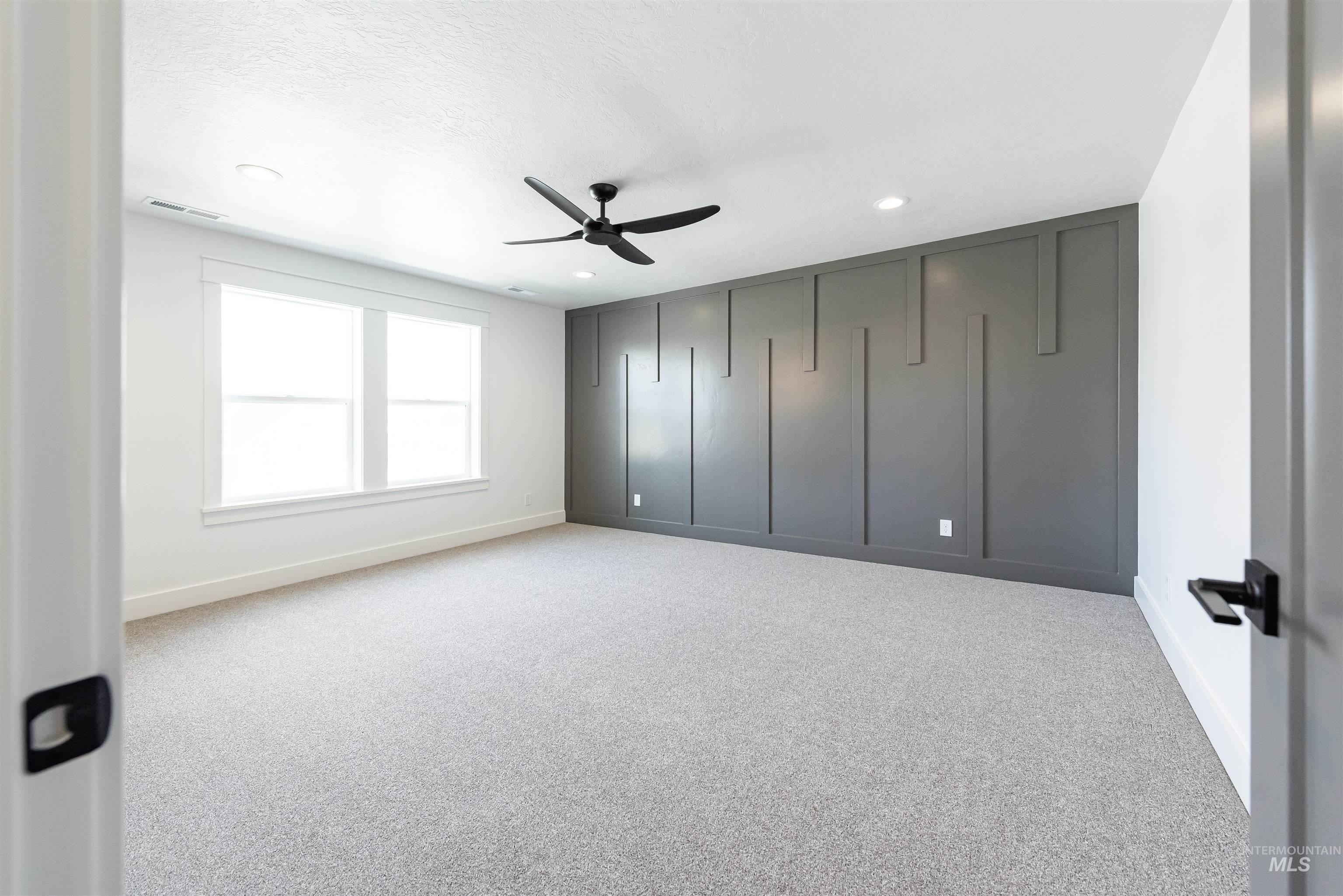 1403 E Rio Chico Dr., Kuna, Idaho 83634, 3 Bedrooms, 2.5 Bathrooms, Residential For Sale, Price $534,900,MLS 98999219