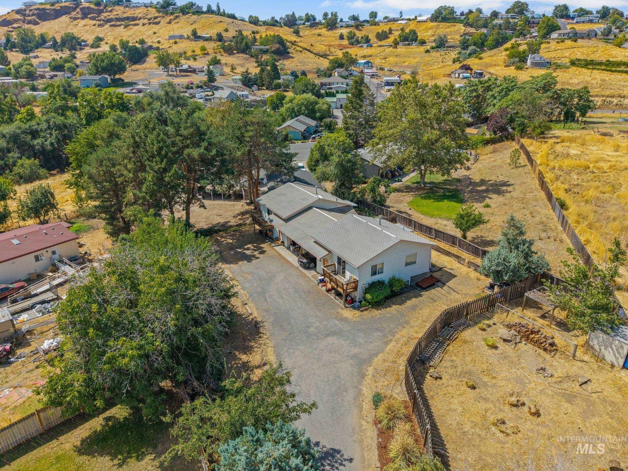 1069 Post Lane, Clarkston, Washington 99403, 2 Bedrooms, 1 Bathroom, Residential For Sale, Price $550,000,MLS 98999221
