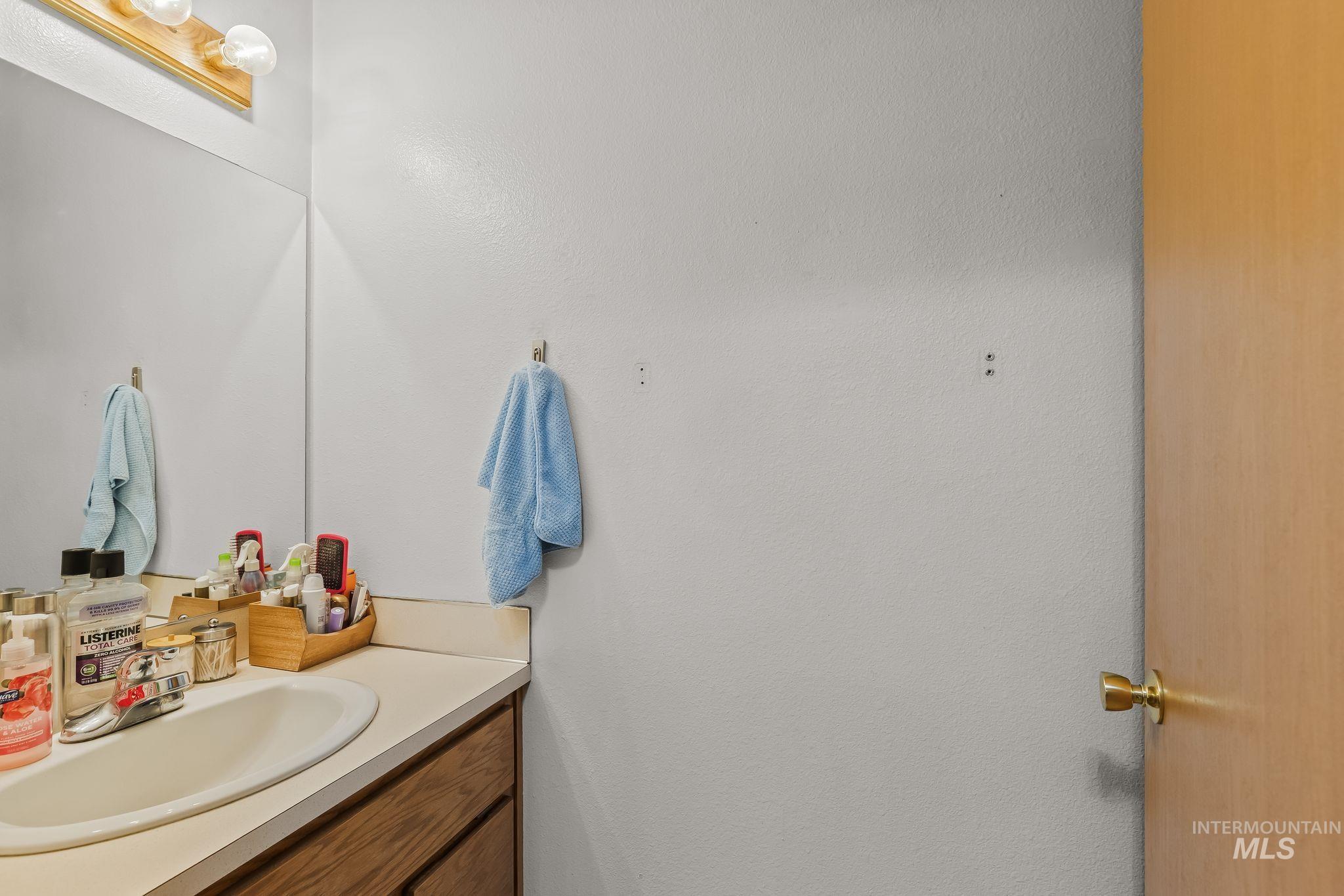 1071 Post Lane, Clarkston, Washington 99403, 2 Bedrooms, 1.5 Bathrooms, Residential Income For Sale, Price $550,000, 98999222
