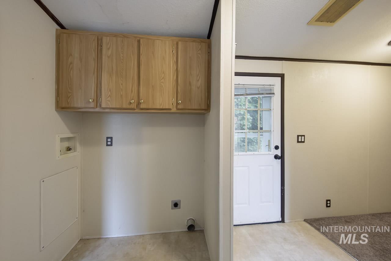 117 Joliet Street, Caldwell, Idaho 83605, 3 Bedrooms, 2 Bathrooms, Residential For Sale, Price $254,900,MLS 98999223