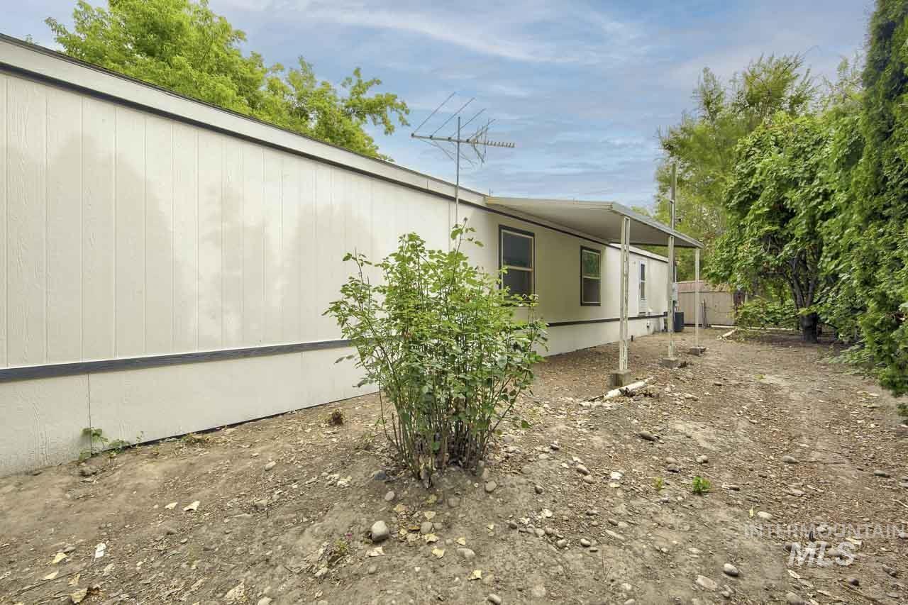 117 Joliet Street, Caldwell, Idaho 83605, 3 Bedrooms, 2 Bathrooms, Residential For Sale, Price $254,900,MLS 98999223