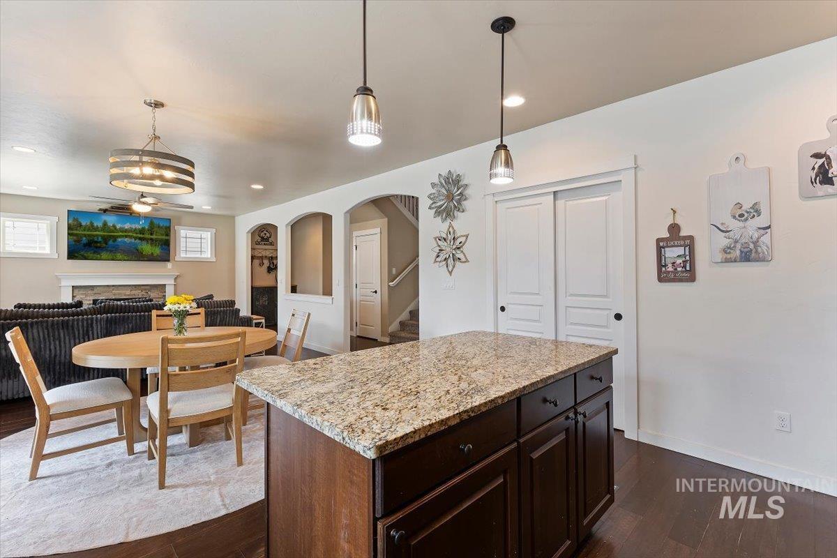 6671 E Black Gold St, Boise, Idaho 83716, 4 Bedrooms, 2.5 Bathrooms, Residential For Sale, Price $674,900,MLS 98999226
