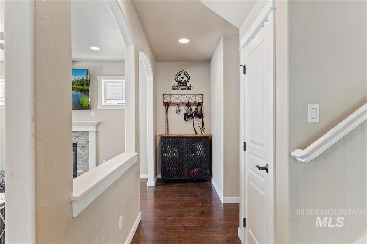 6671 E Black Gold St, Boise, Idaho 83716, 4 Bedrooms, 2.5 Bathrooms, Residential For Sale, Price $674,900,MLS 98999226