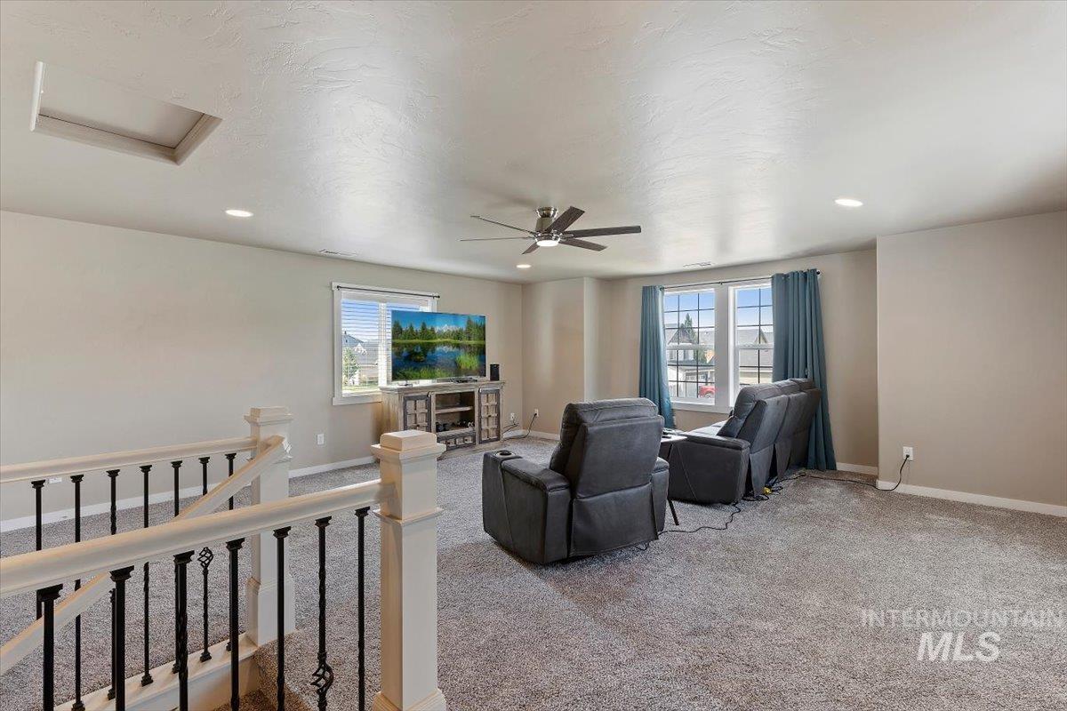 6671 E Black Gold St, Boise, Idaho 83716, 4 Bedrooms, 2.5 Bathrooms, Residential For Sale, Price $674,900,MLS 98999226