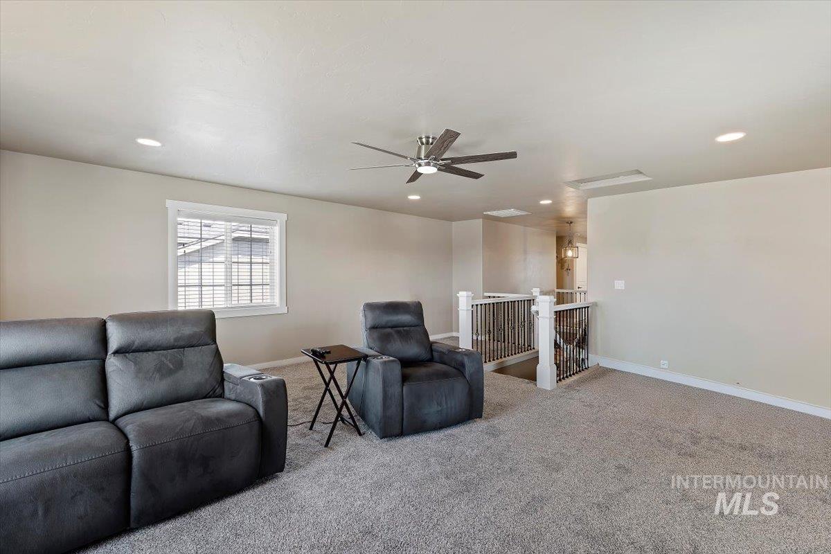 6671 E Black Gold St, Boise, Idaho 83716, 4 Bedrooms, 2.5 Bathrooms, Residential For Sale, Price $674,900,MLS 98999226