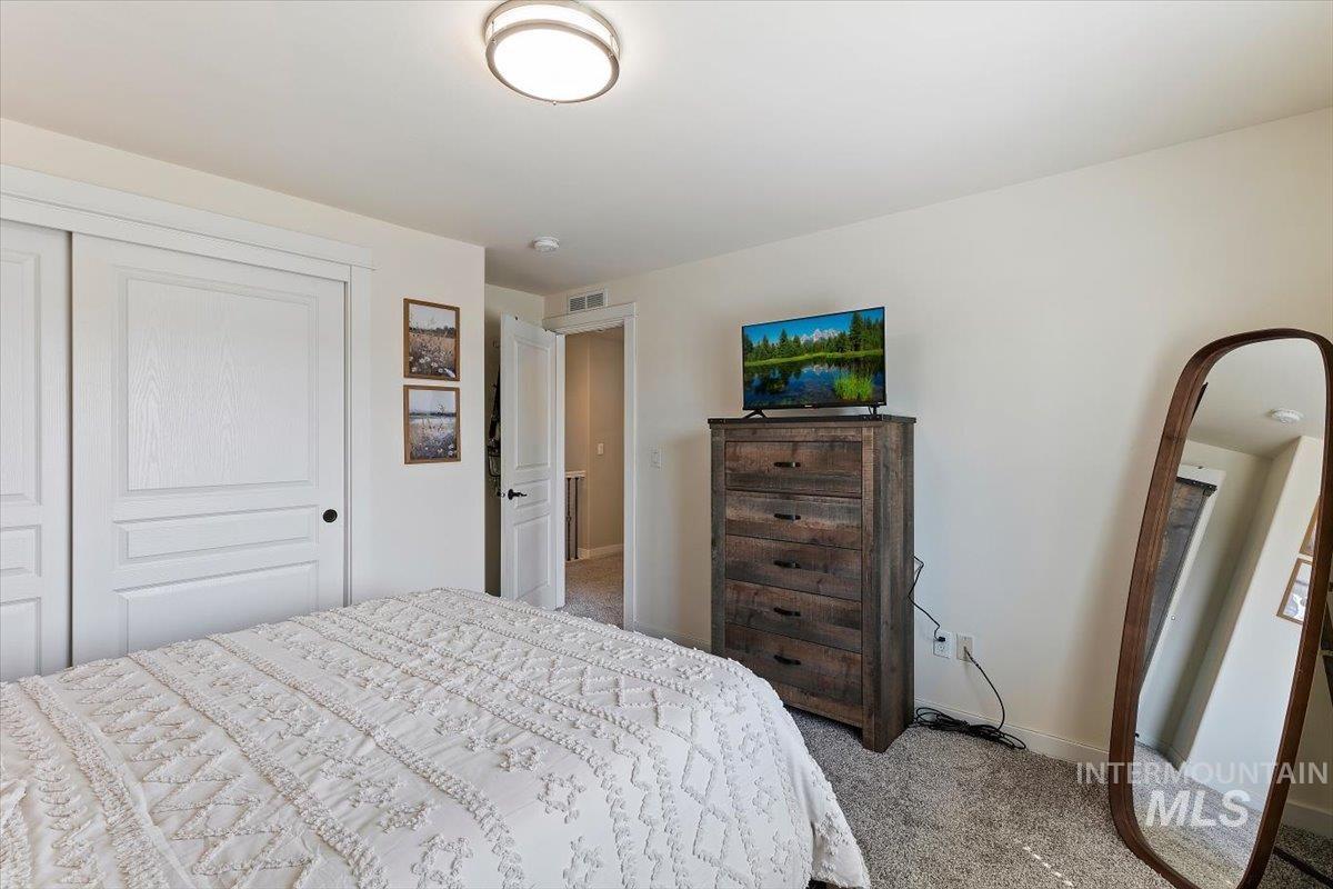 6671 E Black Gold St, Boise, Idaho 83716, 4 Bedrooms, 2.5 Bathrooms, Residential For Sale, Price $674,900,MLS 98999226
