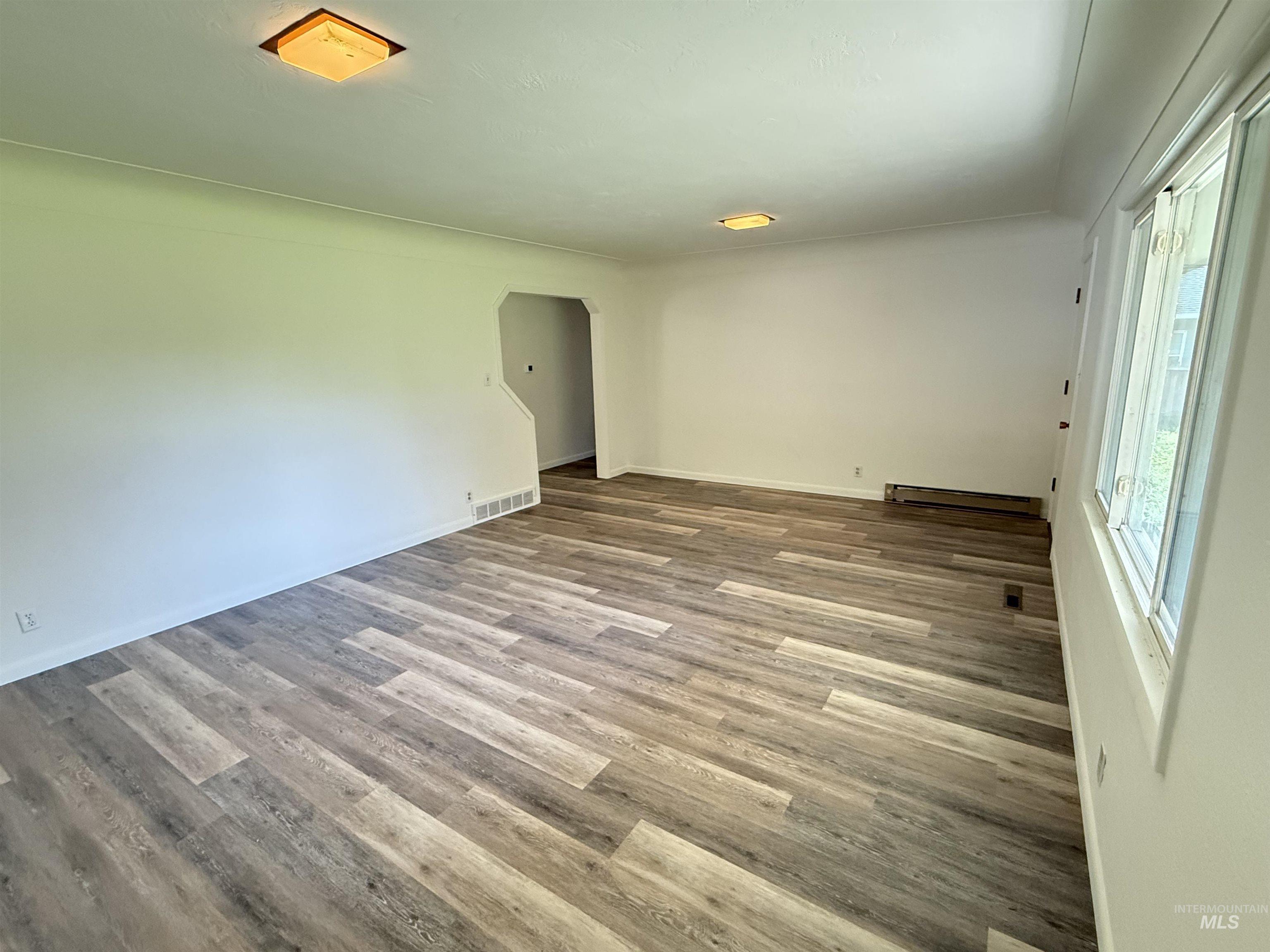 2023 Falls Ave E, Twin Falls, Idaho 83301, 3 Bedrooms, 2 Bathrooms, Residential For Sale, Price $399,500,MLS 98999228