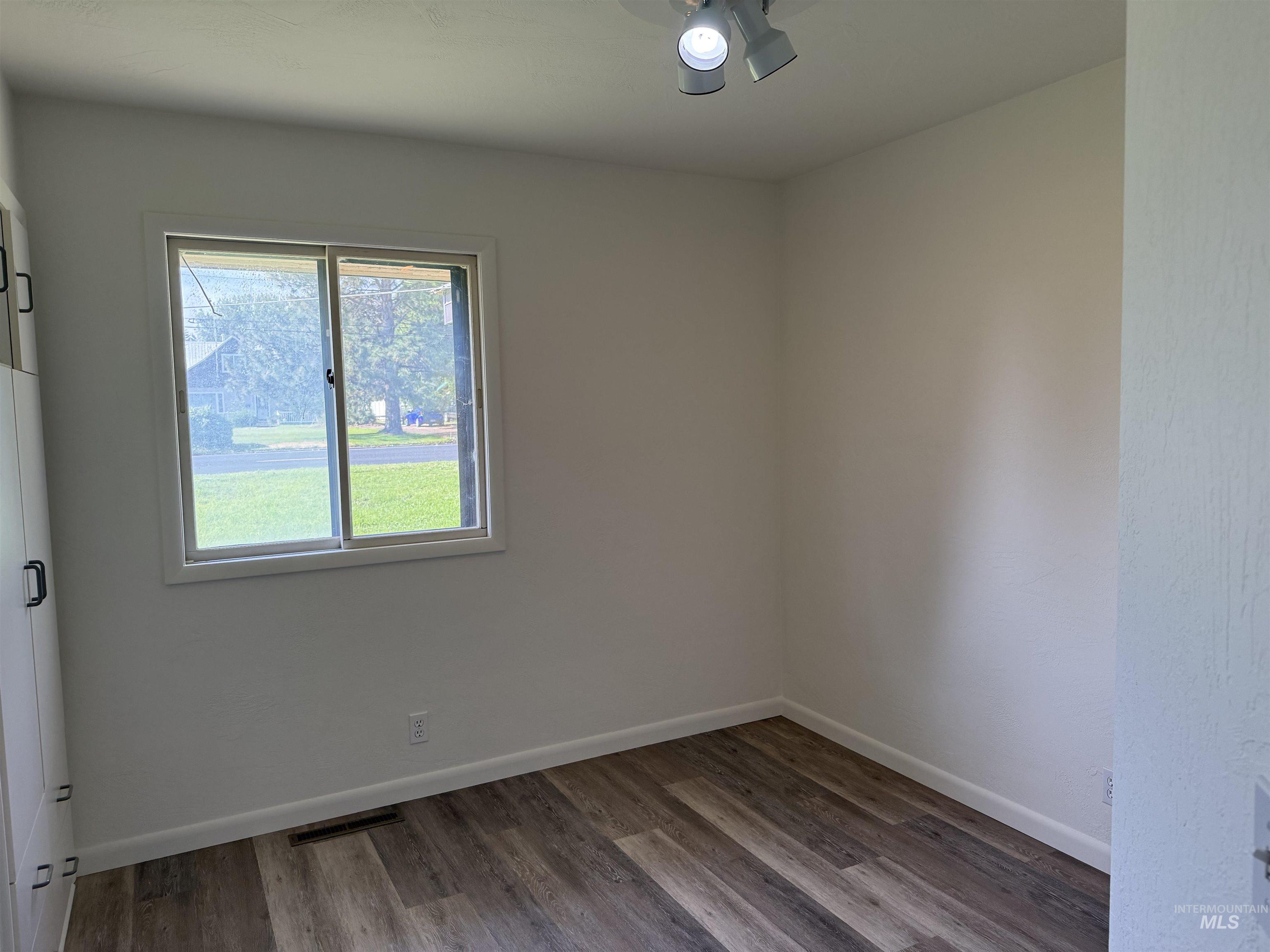 2023 Falls Ave E, Twin Falls, Idaho 83301, 3 Bedrooms, 2 Bathrooms, Residential For Sale, Price $399,500,MLS 98999228