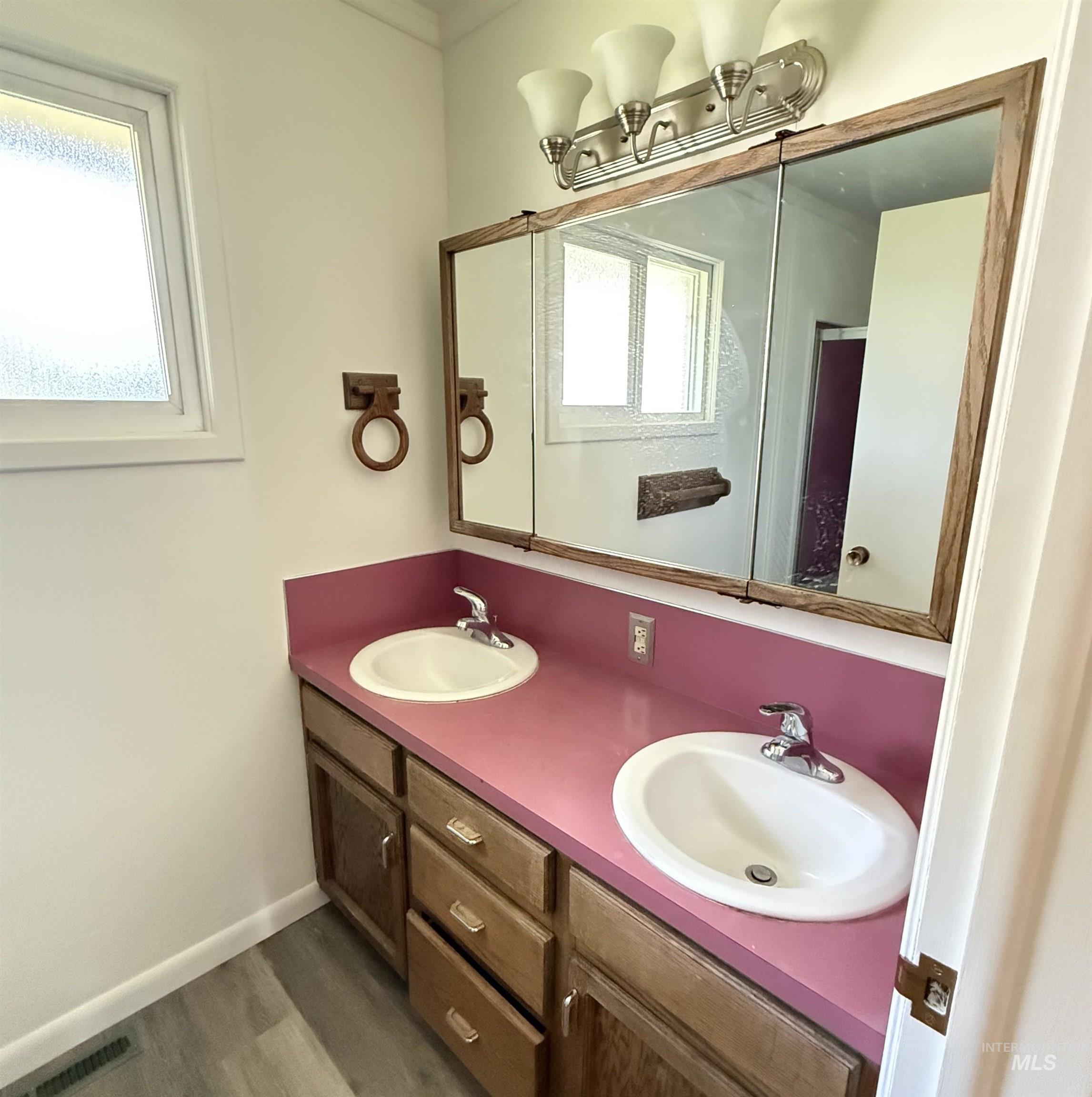 2023 Falls Ave E, Twin Falls, Idaho 83301, 3 Bedrooms, 2 Bathrooms, Residential For Sale, Price $399,500,MLS 98999228