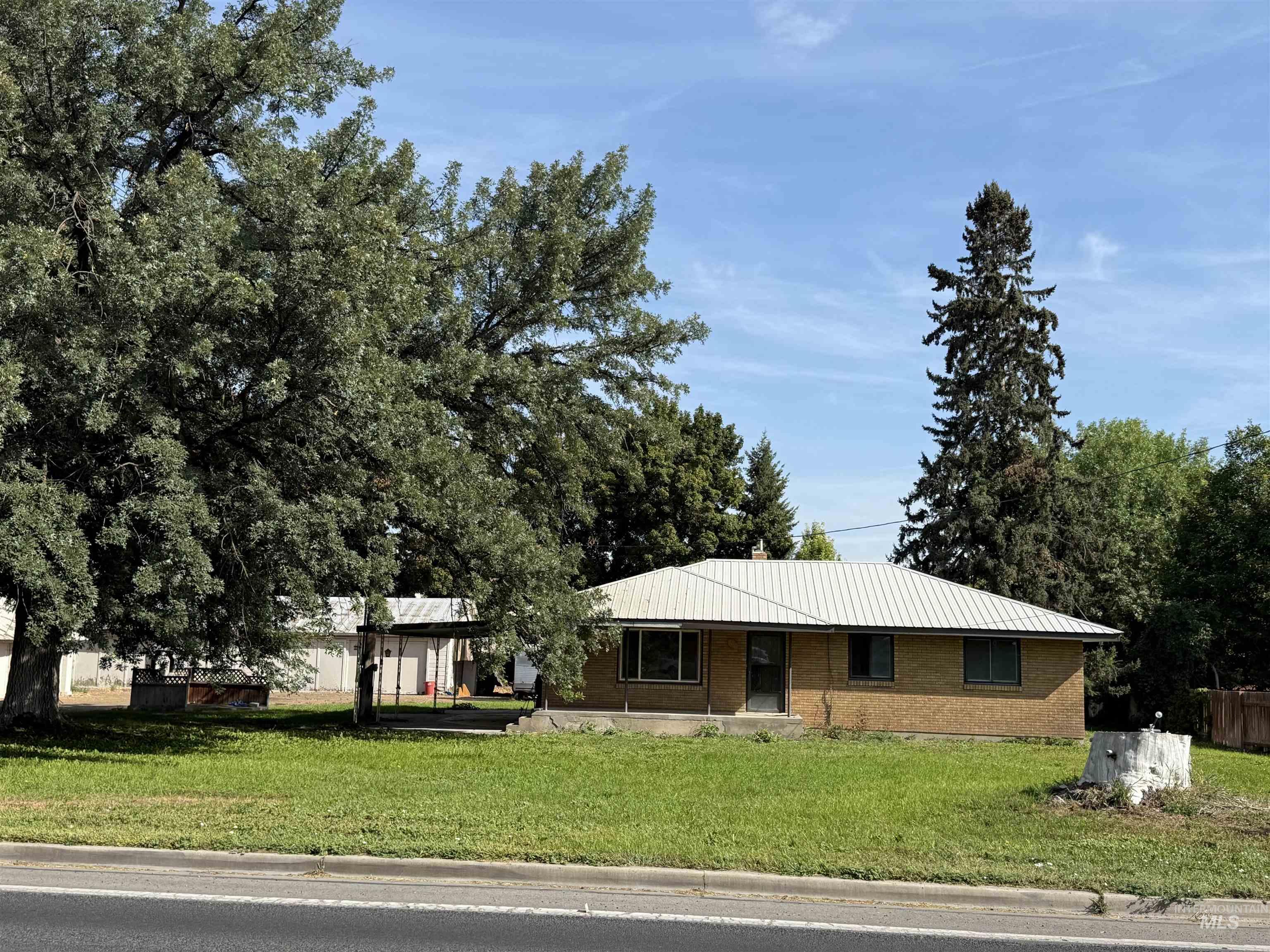 2023 Falls Ave E, Twin Falls, Idaho 83301, 3 Bedrooms, 2 Bathrooms, Residential For Sale, Price $399,500,MLS 98999228
