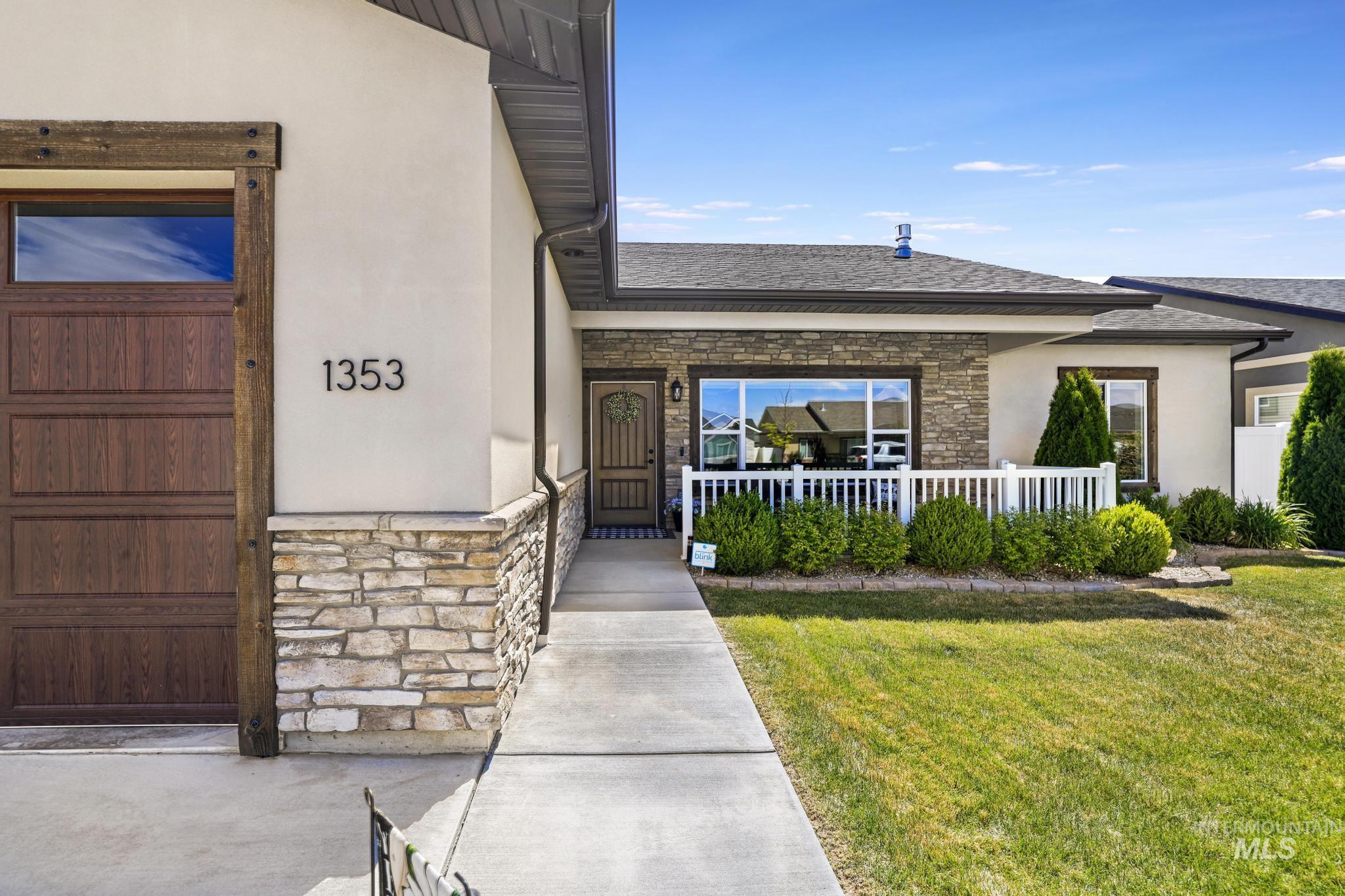 1353a Shelbi Street, Twin Falls, Idaho 83301, 3 Bedrooms, 2 Bathrooms, Residential For Sale, Price $524,900,MLS 98999230
