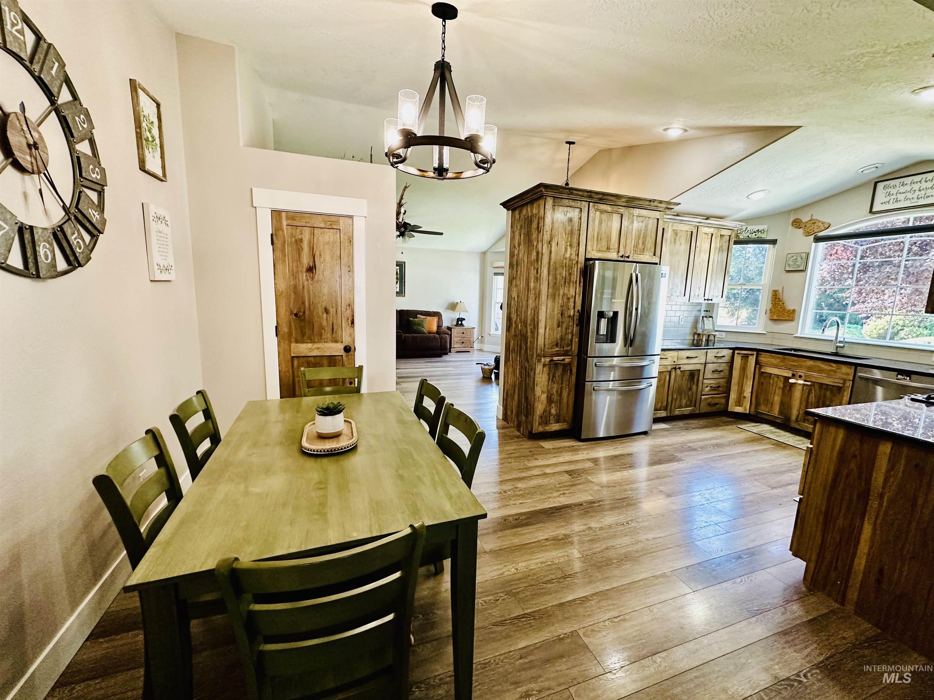 1074 N Clara Ave, Meridian, Idaho 83642, 4 Bedrooms, 3 Bathrooms, Residential For Sale, Price $472,000,MLS 98999232