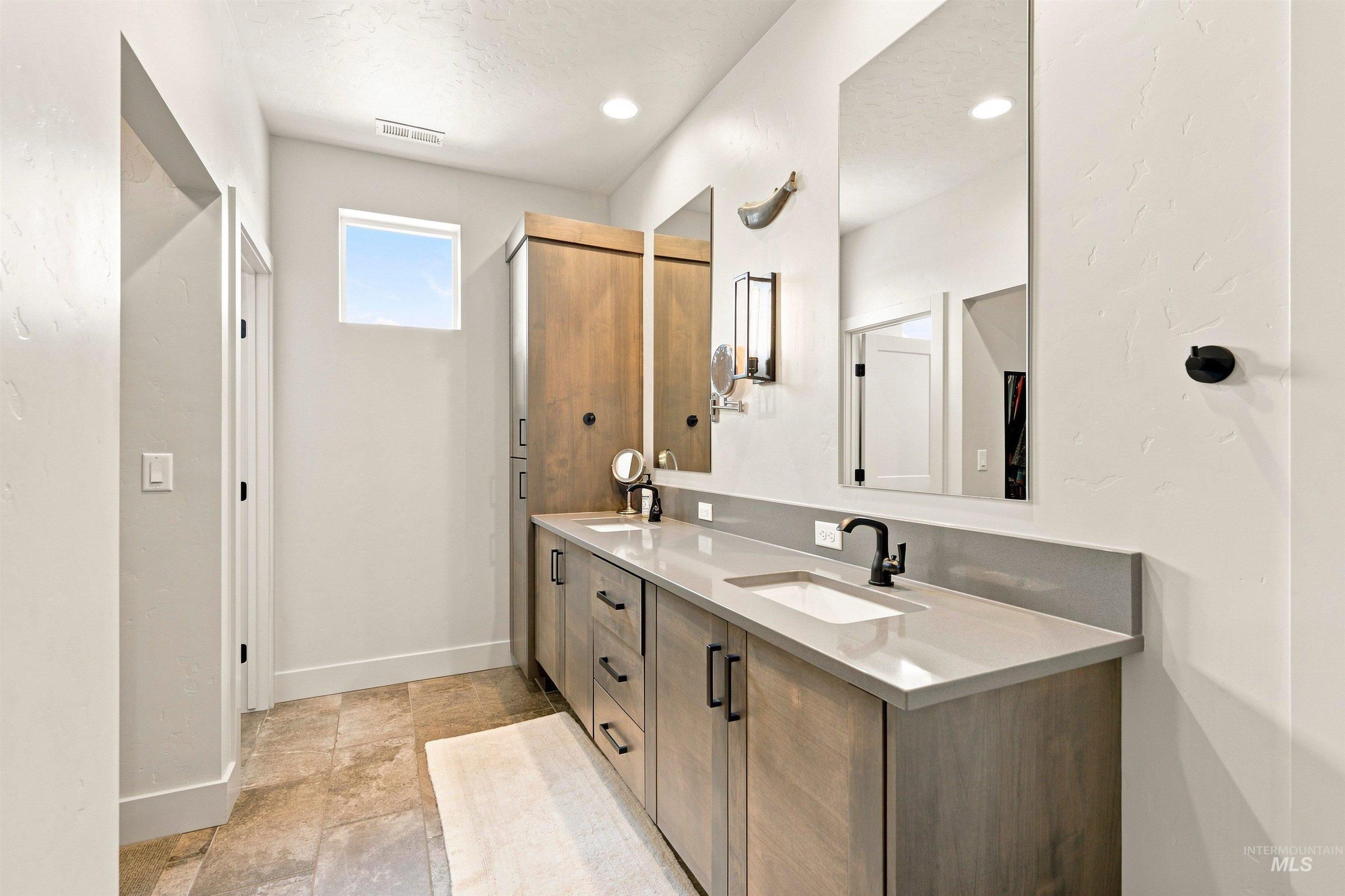 3341 S Old Hickory Way, Boise, Idaho 83716, 3 Bedrooms, 2.5 Bathrooms, Residential For Sale, Price $679,900,MLS 98999234