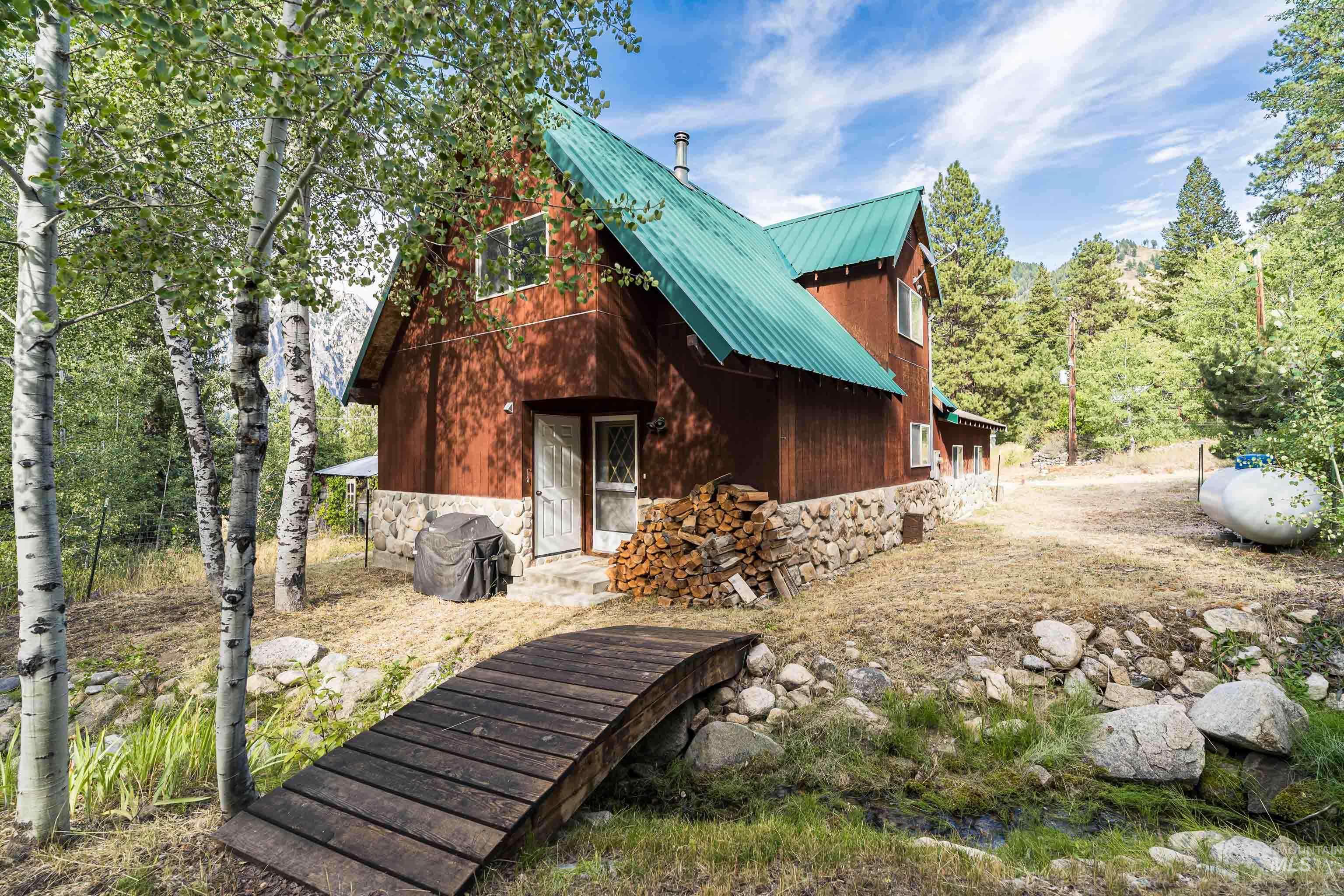 65 S QUARTZ, Atlanta, Idaho 83716, 3 Bedrooms, 1.5 Bathrooms, Residential For Sale, Price $395,000,MLS 98999236