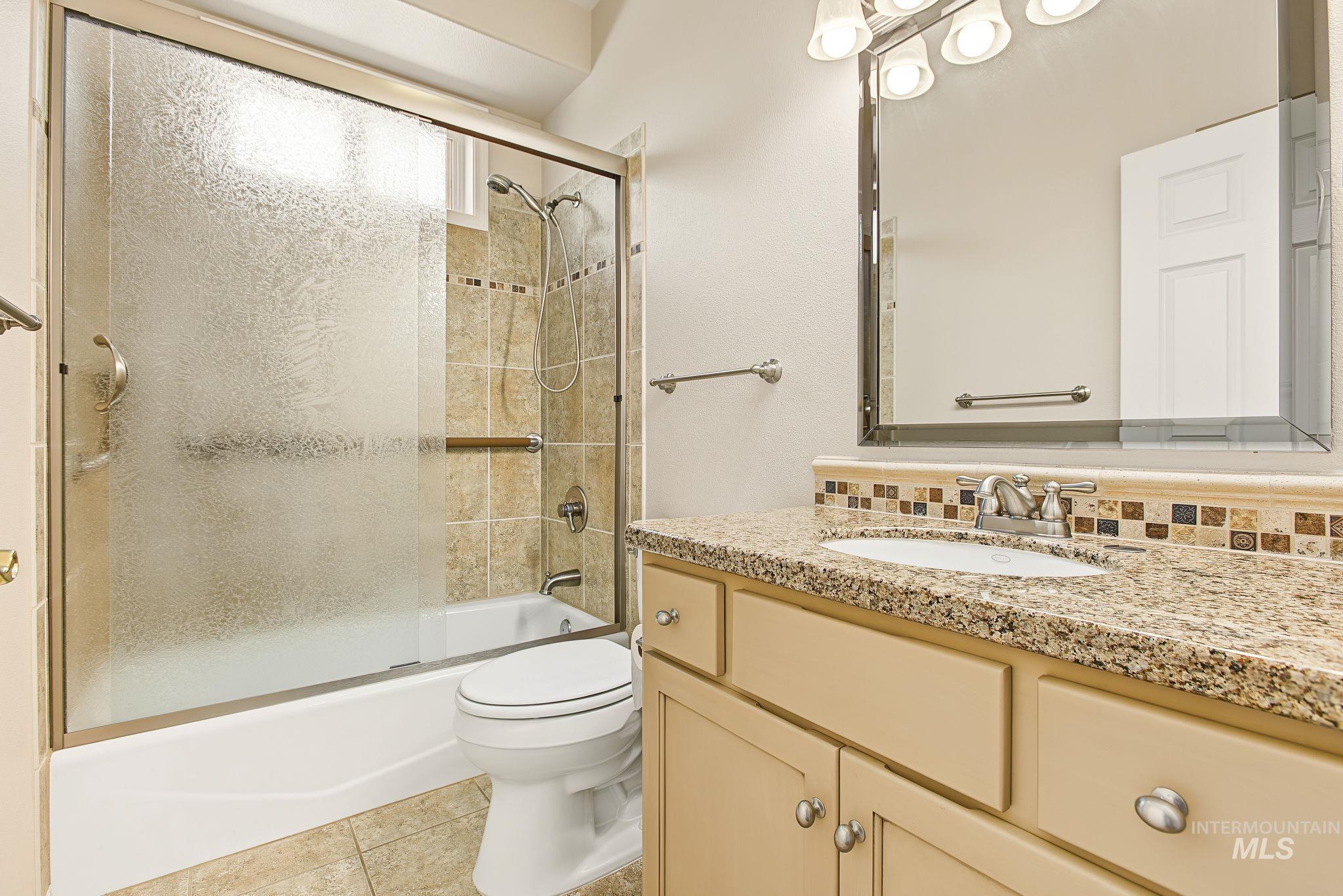 33 Riverpointe Dr., Asotin, Washington 99402, 3 Bedrooms, 2 Bathrooms, Residential For Sale, Price $599,500,MLS 98999244