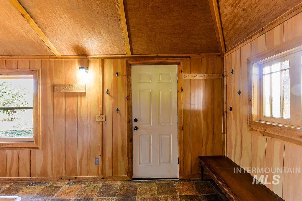 1670 Flannigan Crk Rd, Potlatch, Idaho 83855, 3 Bedrooms, 2 Bathrooms, Residential For Sale, Price $529,000,MLS 98999246