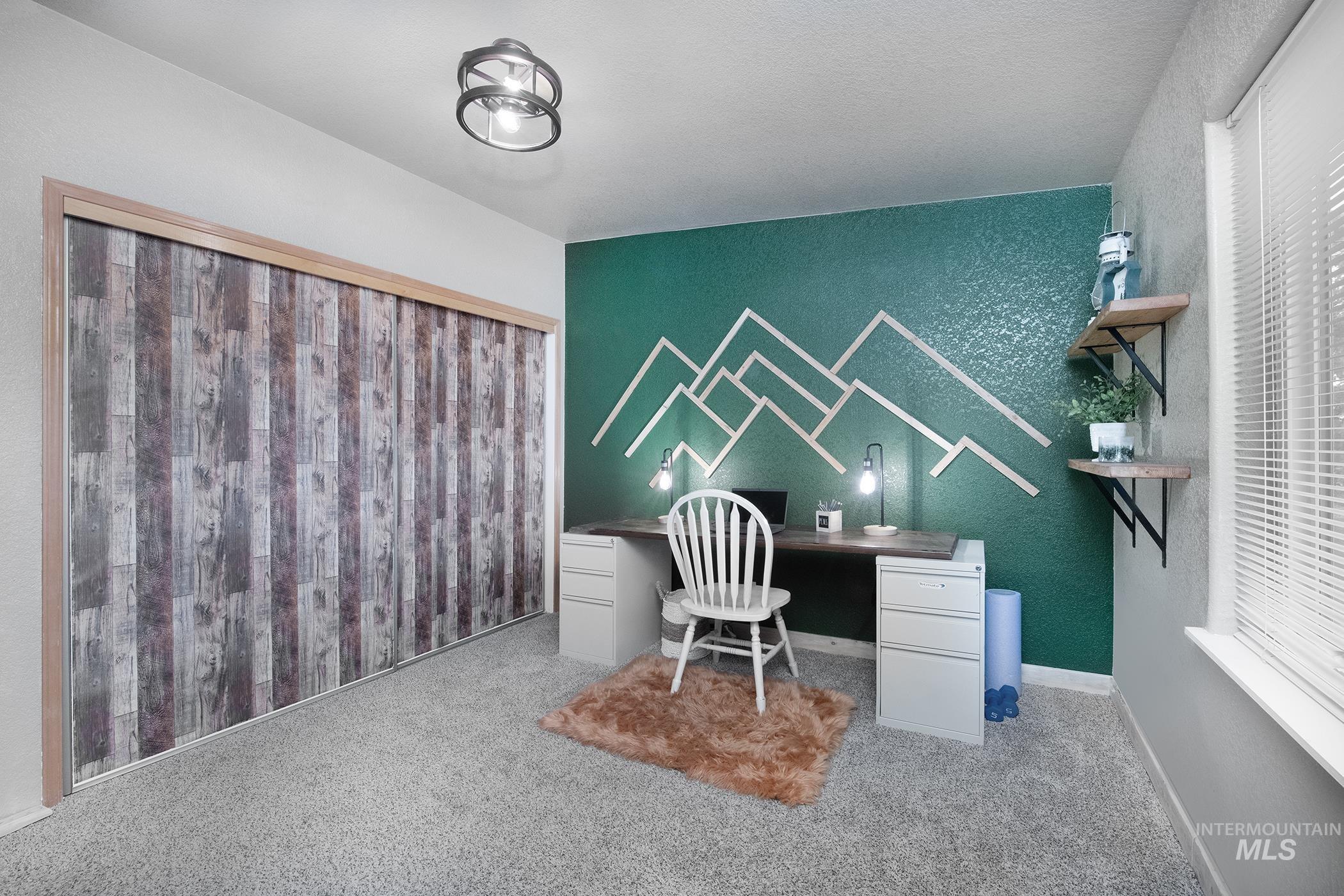 412 Foothill Drive, Ontario, Oregon 97914, 3 Bedrooms, 2 Bathrooms, Residential For Sale, Price $355,000,MLS 98999250