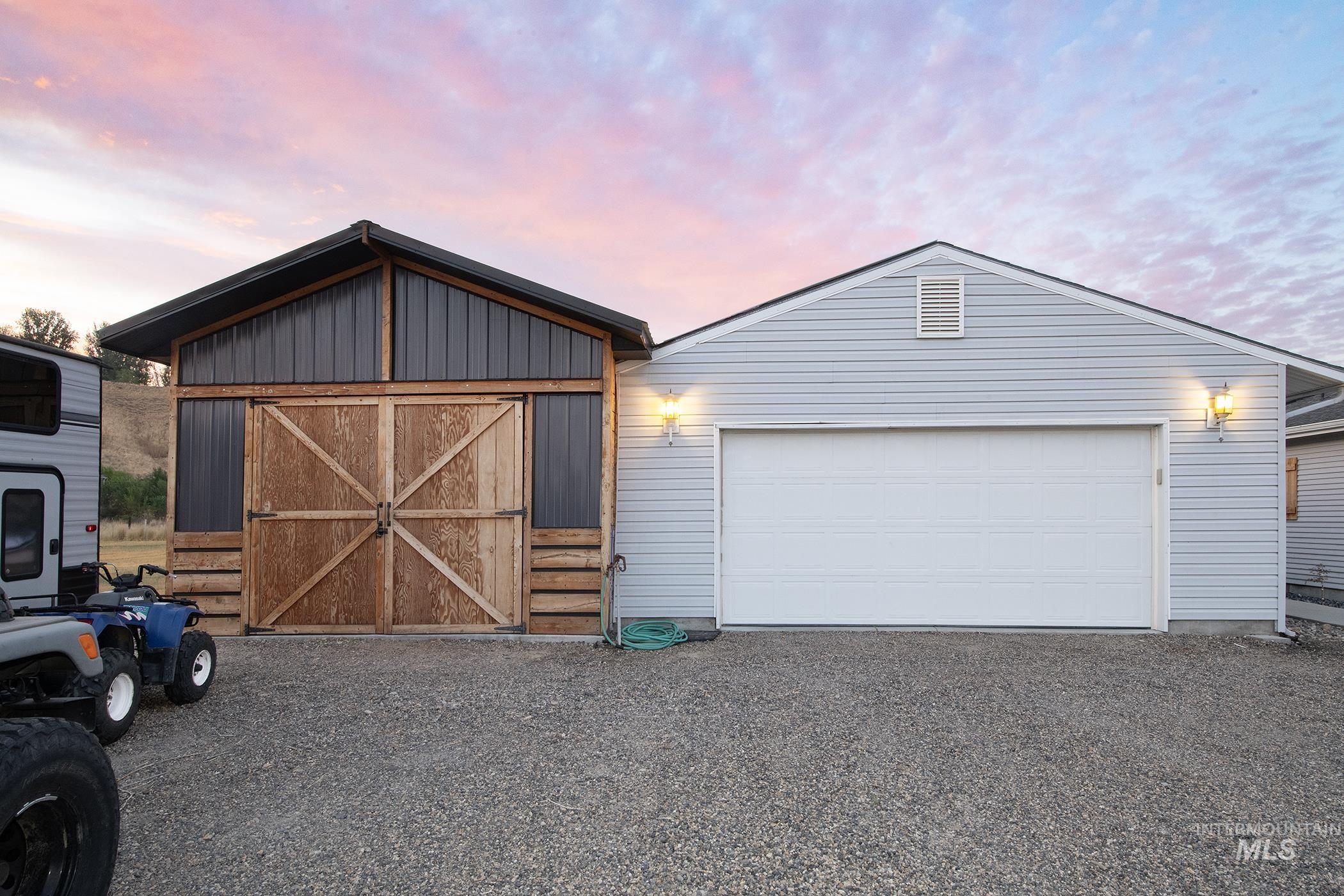 412 Foothill Drive, Ontario, Oregon 97914, 3 Bedrooms, 2 Bathrooms, Residential For Sale, Price $355,000,MLS 98999250