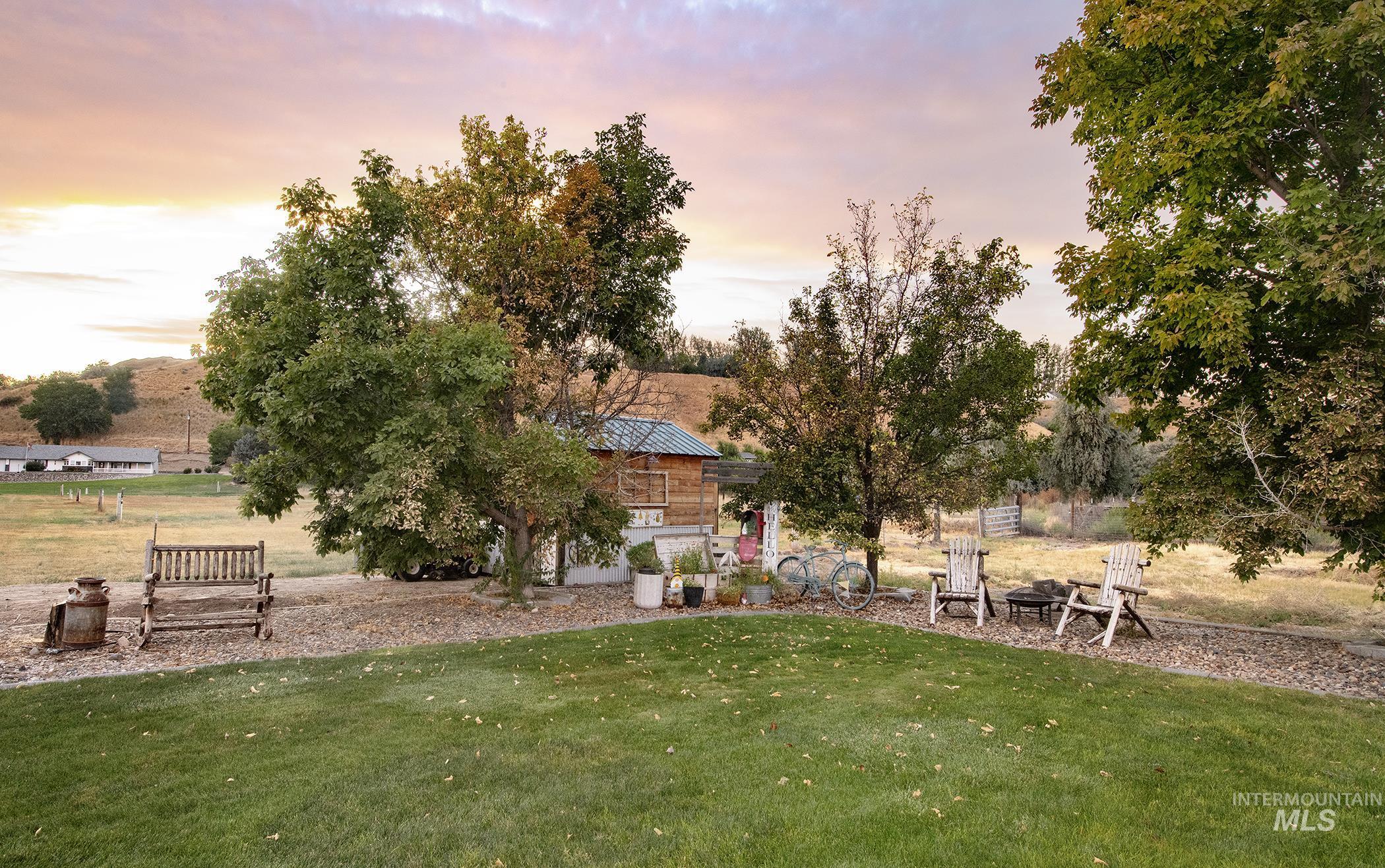 412 Foothill Drive, Ontario, Oregon 97914, 3 Bedrooms, 2 Bathrooms, Residential For Sale, Price $355,000,MLS 98999250