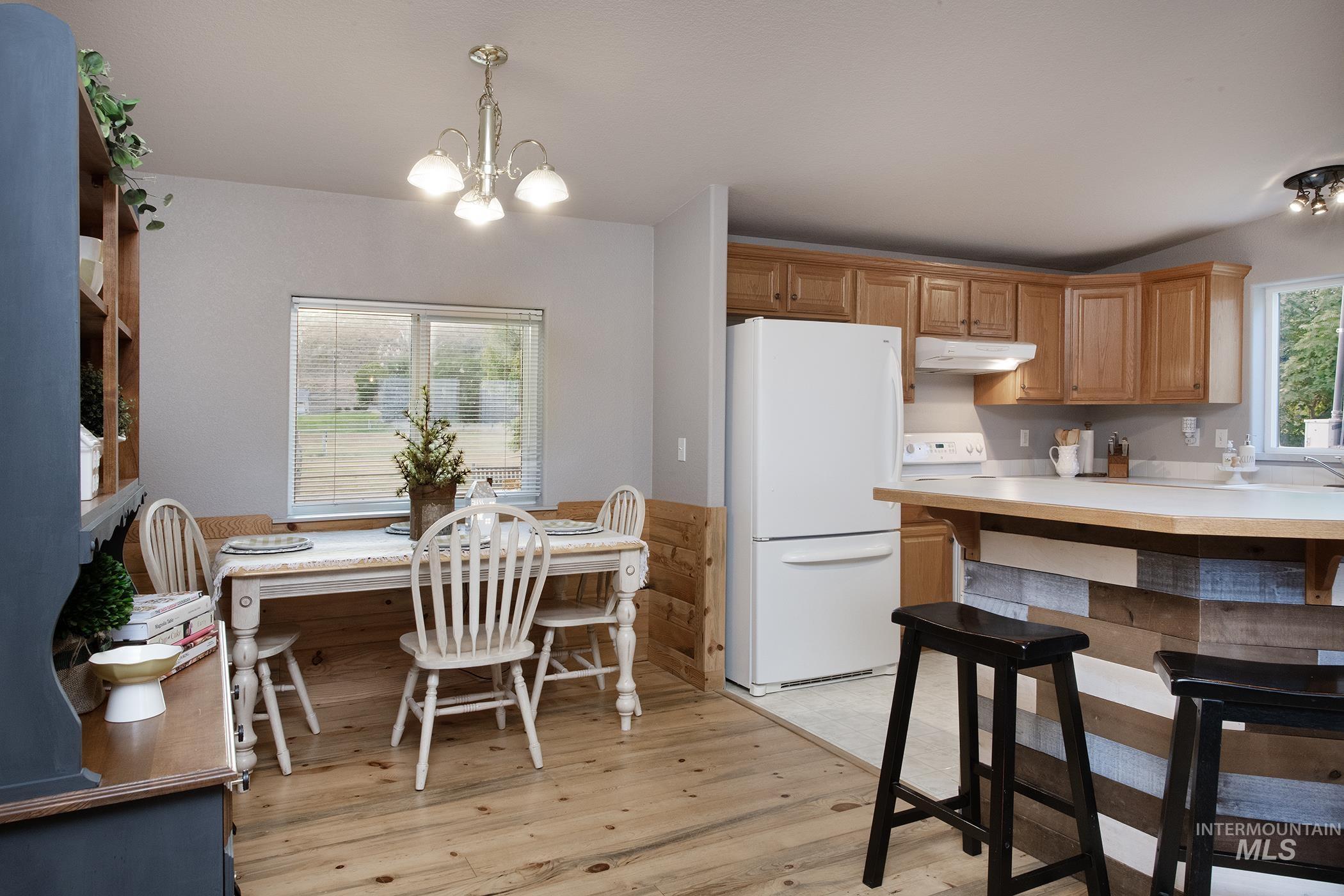 412 Foothill Drive, Ontario, Oregon 97914, 3 Bedrooms, 2 Bathrooms, Residential For Sale, Price $355,000,MLS 98999250
