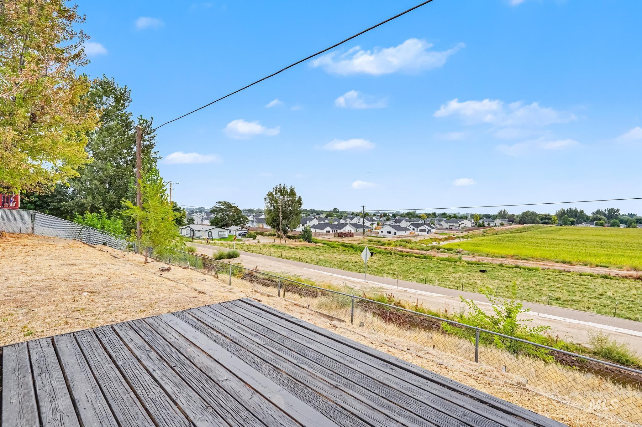 10563 Edgeway Dr, Middleton, Idaho 83644, 3 Bedrooms, 2 Bathrooms, Residential For Sale, Price $329,000,MLS 98999255