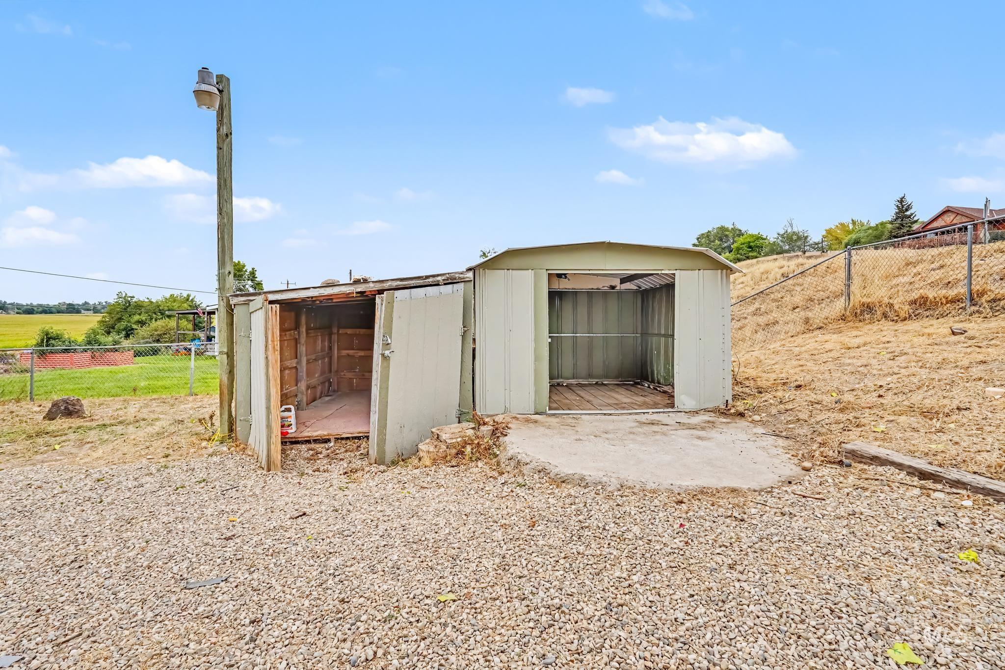 10563 Edgeway Dr, Middleton, Idaho 83644, 3 Bedrooms, 2 Bathrooms, Residential For Sale, Price $329,000,MLS 98999255