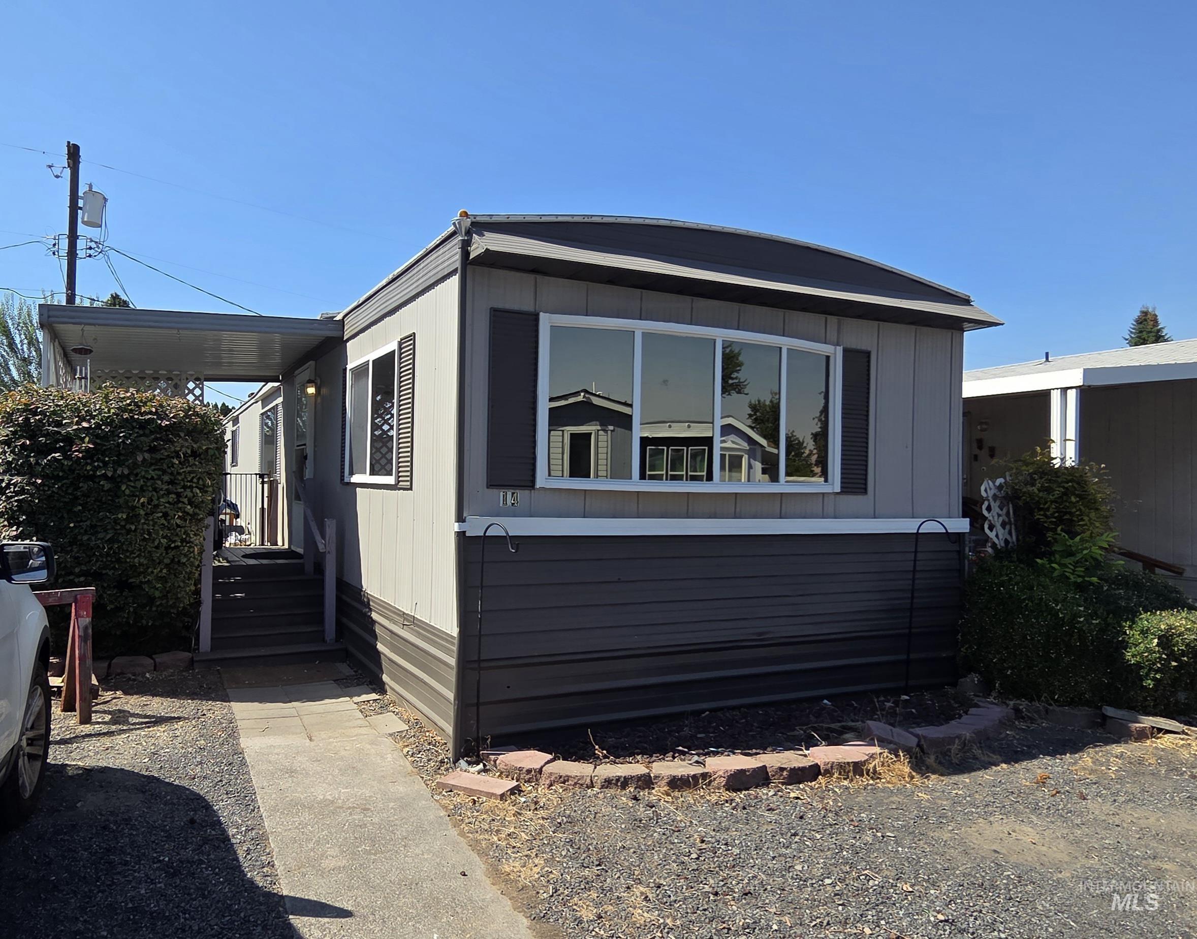 924 Vista, Lewiston, Idaho 83501, 2 Bedrooms, 1 Bathroom, Residential For Sale, Price $69,900,MLS 98999262