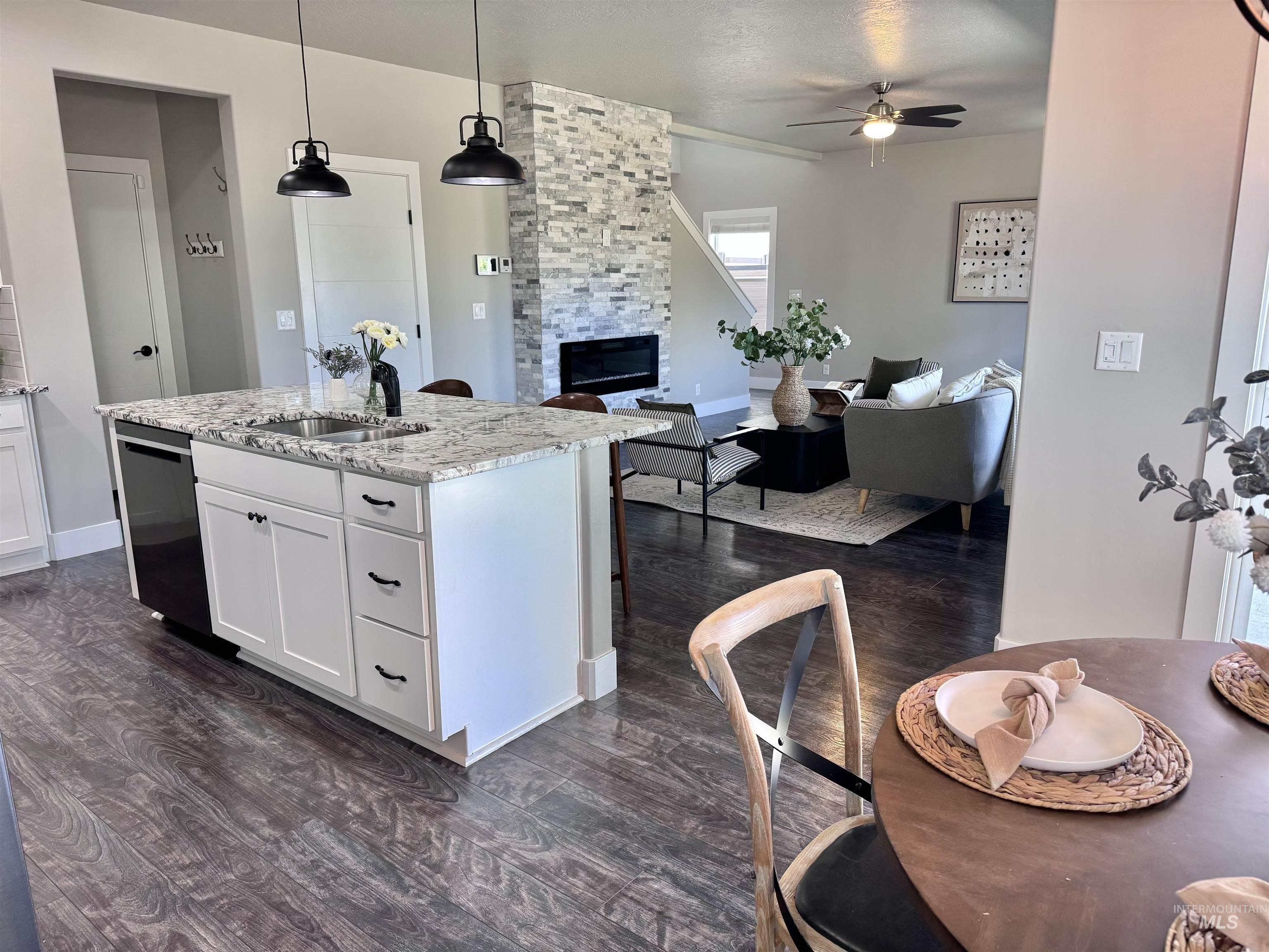 5657 W Song Sparrow St, Boise, Idaho 83714, 4 Bedrooms, 3 Bathrooms, Residential For Sale, Price $540,000,MLS 98999264