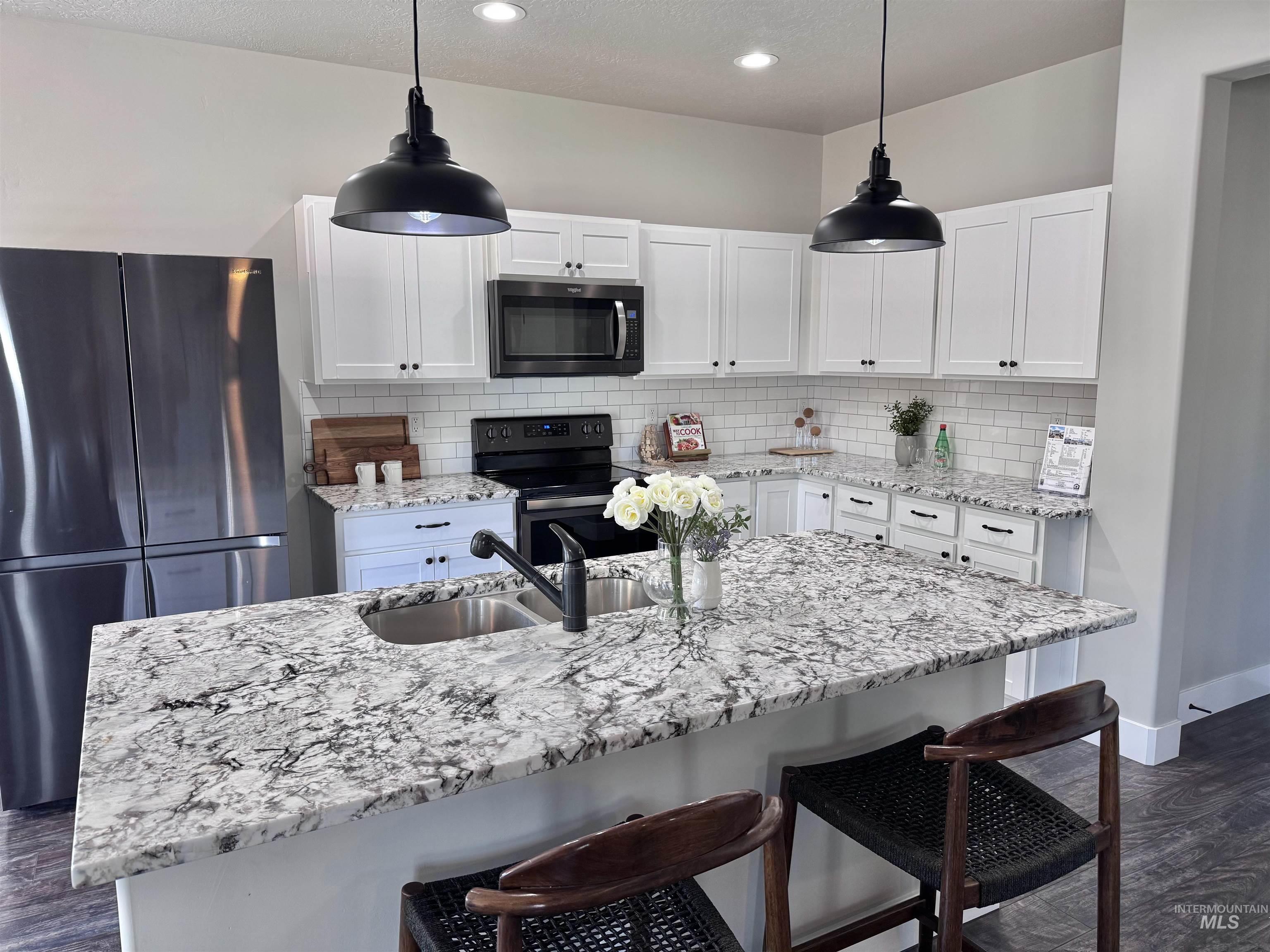 5657 W Song Sparrow St, Boise, Idaho 83714, 4 Bedrooms, 3 Bathrooms, Residential For Sale, Price $540,000,MLS 98999264