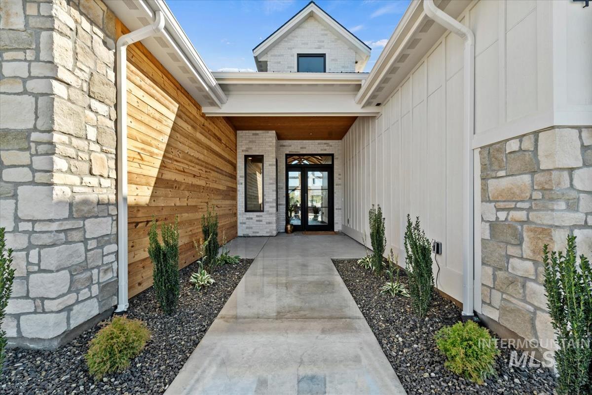 3718 N Harvest Moon Way, Eagle, Idaho 83616, 4 Bedrooms, 3.5 Bathrooms, Residential For Sale, Price $2,599,900, 98999265