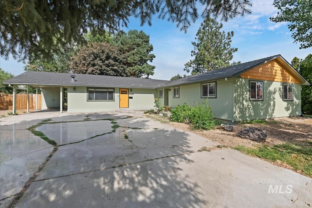 2068 S Crystal Way, Boise, Idaho 83706, 3 Bedrooms, 2 Bathrooms, Residential For Sale, Price $599,000,MLS 98999272