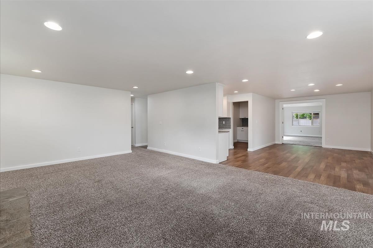 2068 S Crystal Way, Boise, Idaho 83706, 3 Bedrooms, 2 Bathrooms, Residential For Sale, Price $599,000,MLS 98999272