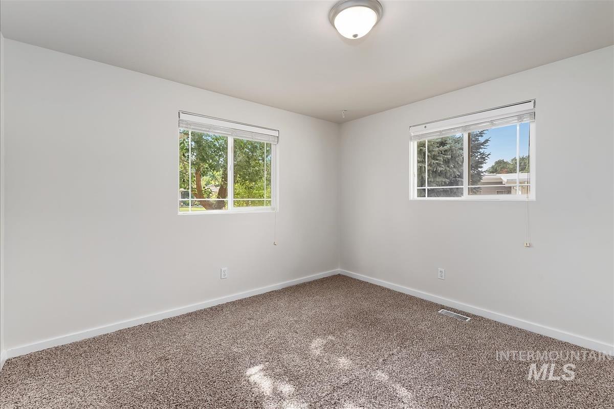 2068 S Crystal Way, Boise, Idaho 83706, 3 Bedrooms, 2 Bathrooms, Residential For Sale, Price $599,000,MLS 98999272