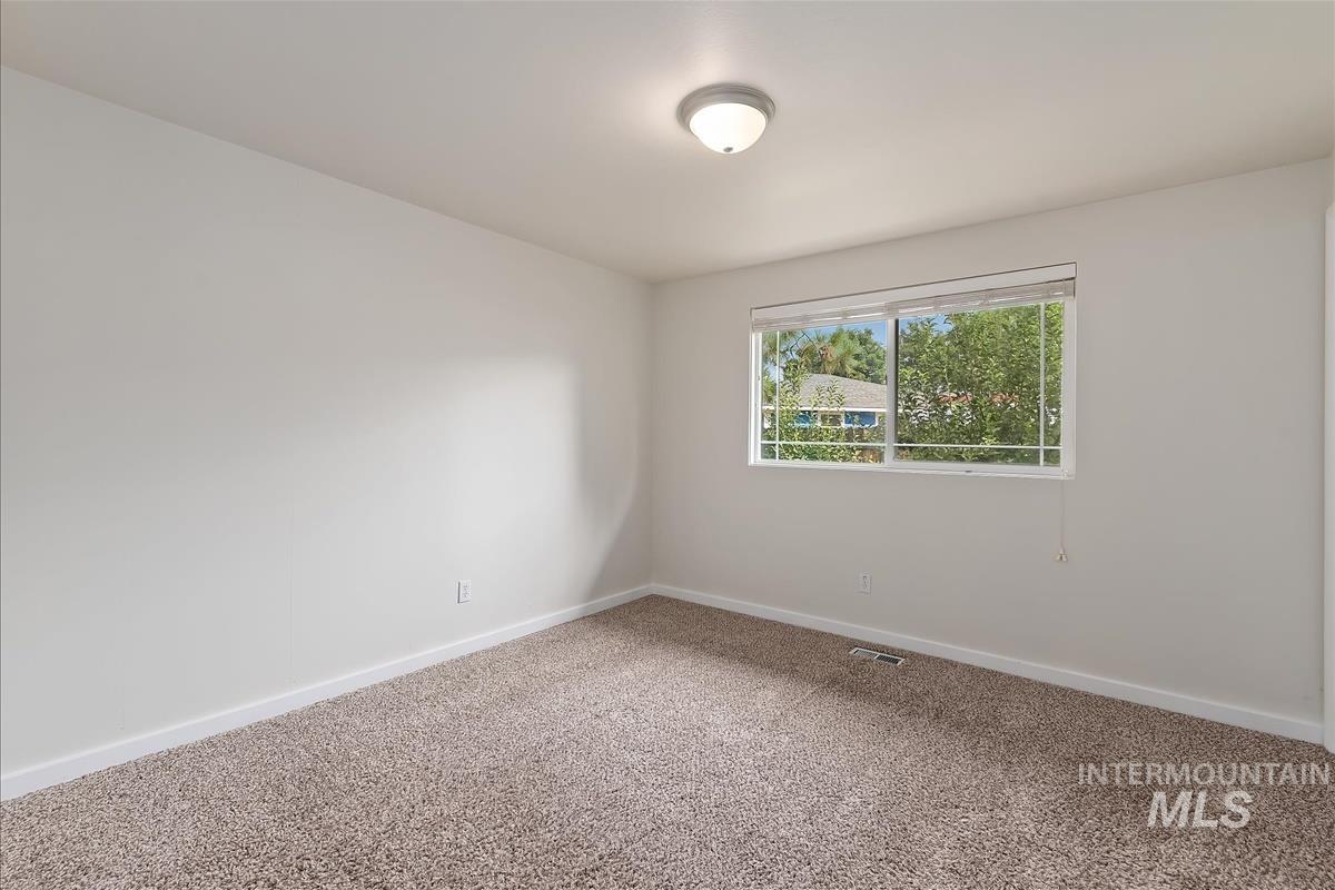 2068 S Crystal Way, Boise, Idaho 83706, 3 Bedrooms, 2 Bathrooms, Residential For Sale, Price $599,000,MLS 98999272