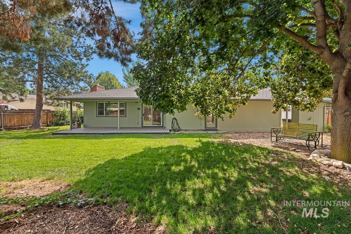 2068 S Crystal Way, Boise, Idaho 83706, 3 Bedrooms, 2 Bathrooms, Residential For Sale, Price $599,000,MLS 98999272