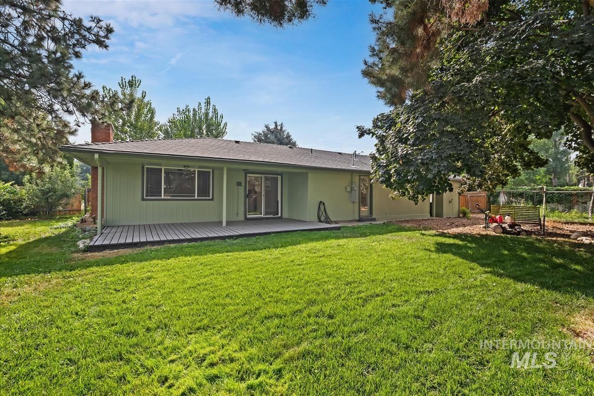 2068 S Crystal Way, Boise, Idaho 83706, 3 Bedrooms, 2 Bathrooms, Residential For Sale, Price $599,000,MLS 98999272