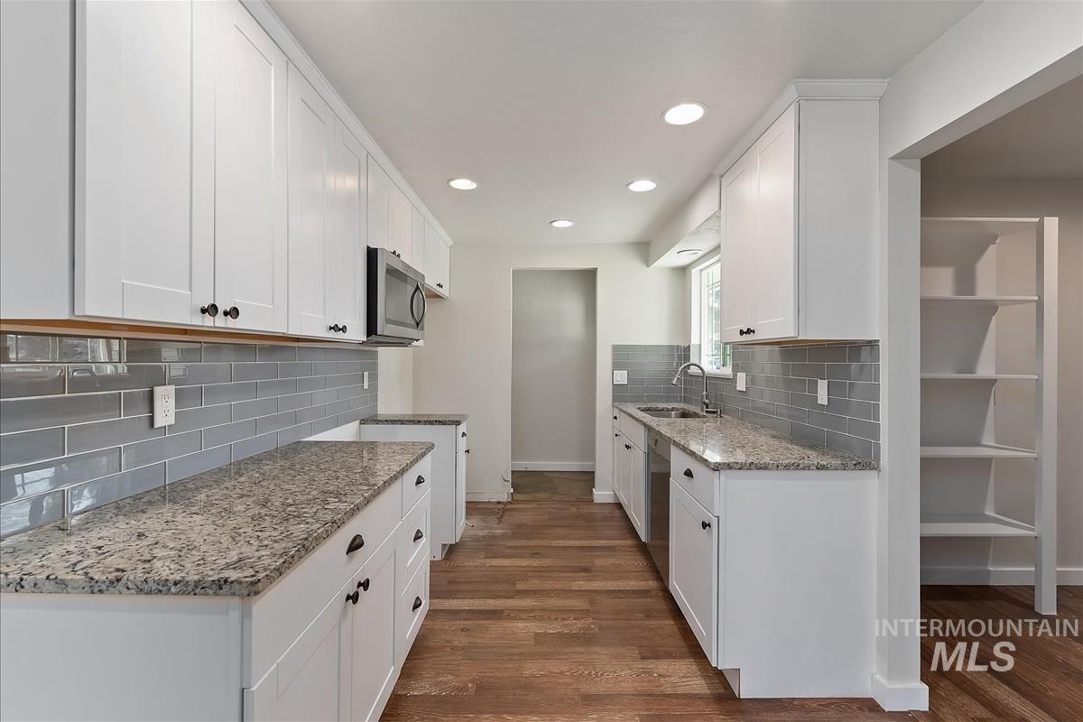 2068 S Crystal Way, Boise, Idaho 83706, 3 Bedrooms, 2 Bathrooms, Residential For Sale, Price $599,000,MLS 98999272
