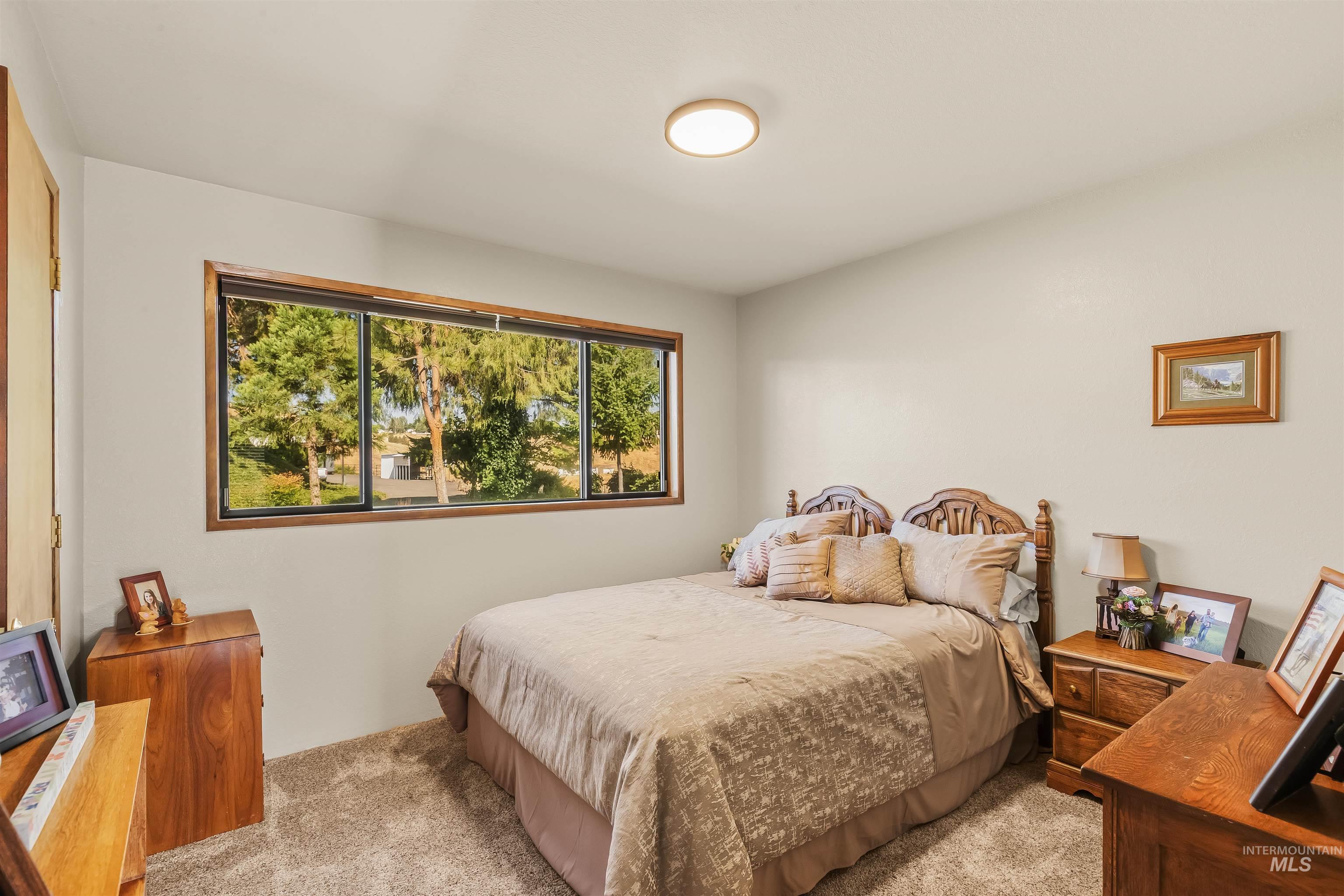 2036 Chukar Ln, Clarkston, Washington 99403, 5 Bedrooms, 4 Bathrooms, Residential For Sale, Price $799,999,MLS 98999273