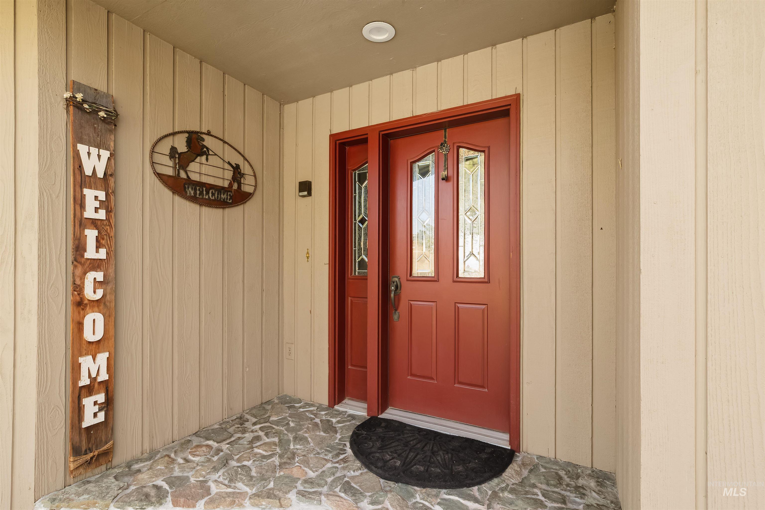 2036 Chukar Ln, Clarkston, Washington 99403, 5 Bedrooms, 4 Bathrooms, Residential For Sale, Price $799,999,MLS 98999273