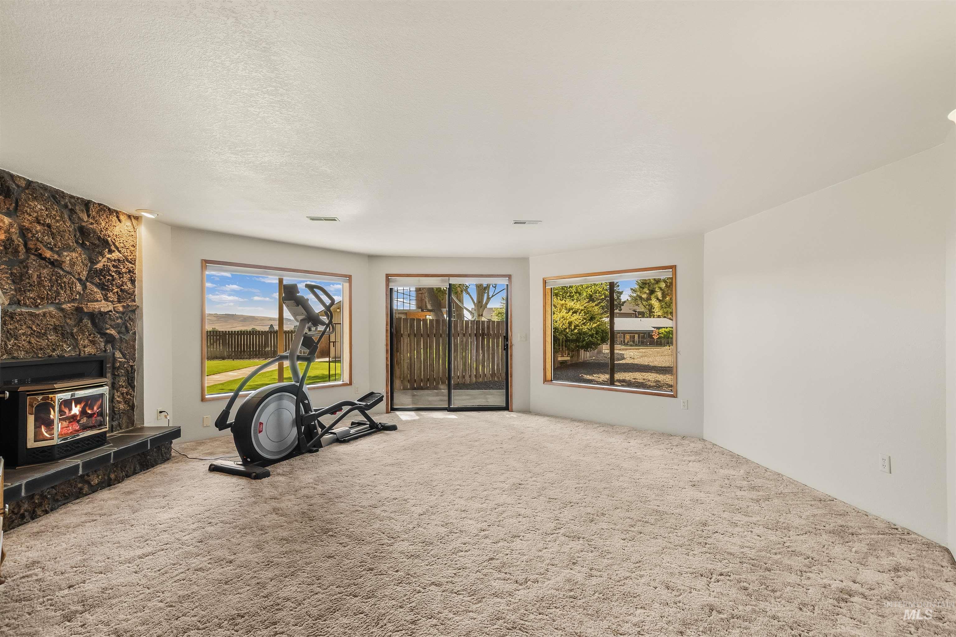 2036 Chukar Ln, Clarkston, Washington 99403, 5 Bedrooms, 4 Bathrooms, Residential For Sale, Price $799,999,MLS 98999273
