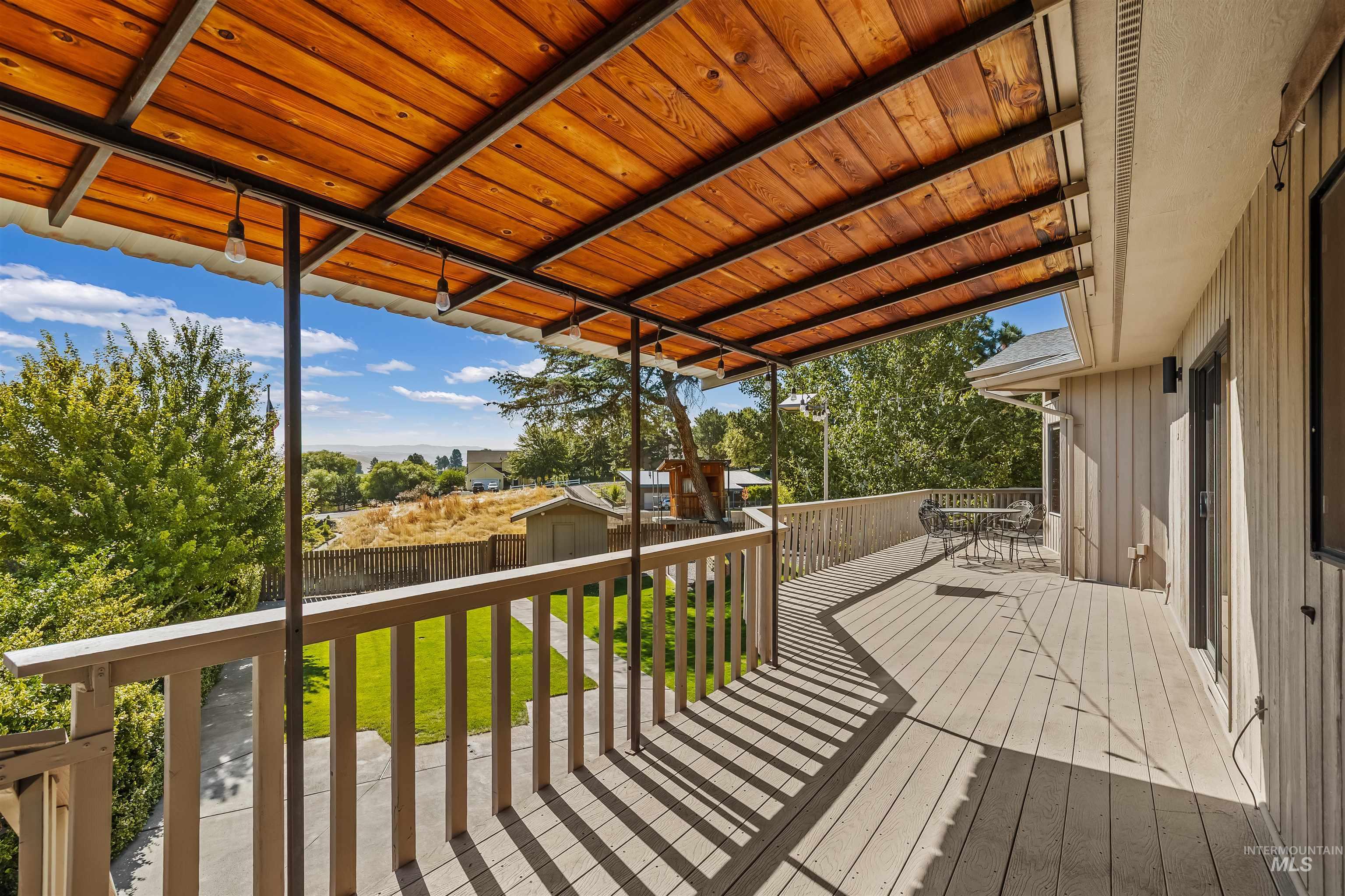 2036 Chukar Ln, Clarkston, Washington 99403, 5 Bedrooms, 4 Bathrooms, Residential For Sale, Price $799,999,MLS 98999273