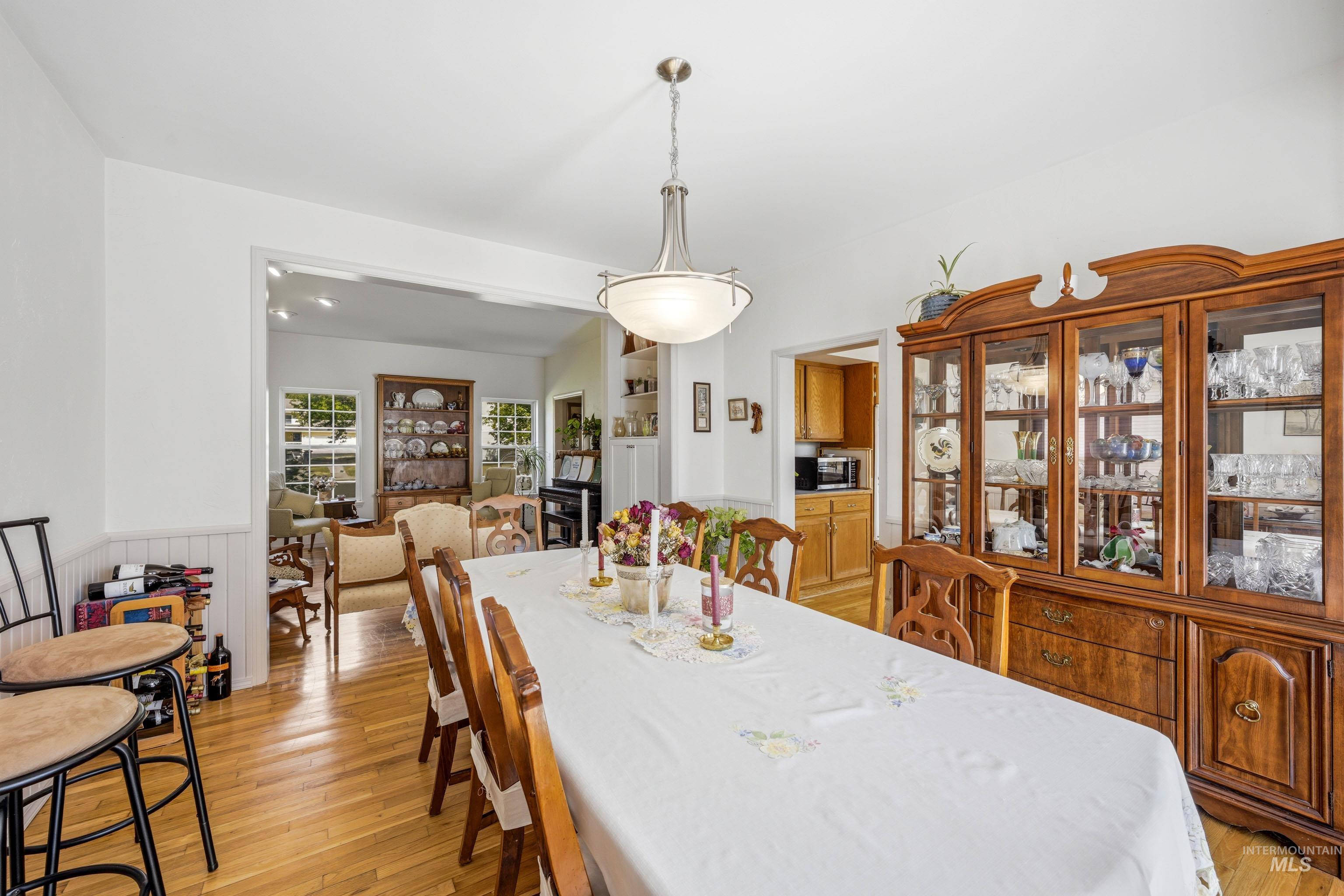 1672 Appaloosa Rd, Moscow, Idaho 83843, 5 Bedrooms, 3.5 Bathrooms, Residential For Sale, Price $720,000,MLS 98999278