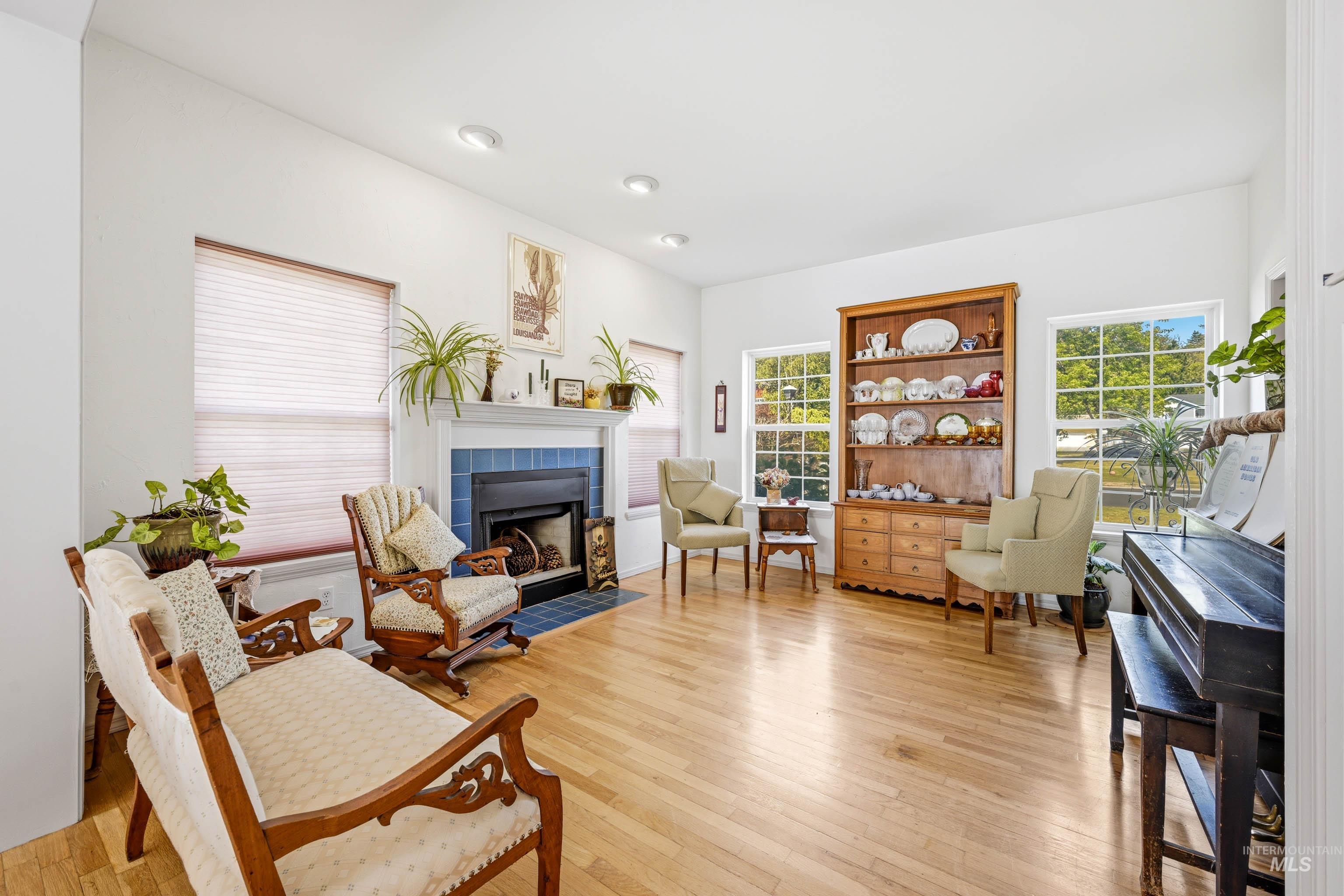 1672 Appaloosa Rd, Moscow, Idaho 83843, 5 Bedrooms, 3.5 Bathrooms, Residential For Sale, Price $720,000,MLS 98999278