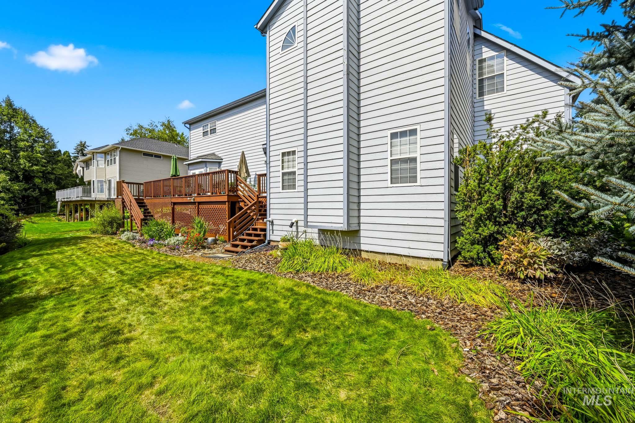 1672 Appaloosa Rd, Moscow, Idaho 83843, 5 Bedrooms, 3.5 Bathrooms, Residential For Sale, Price $720,000,MLS 98999278