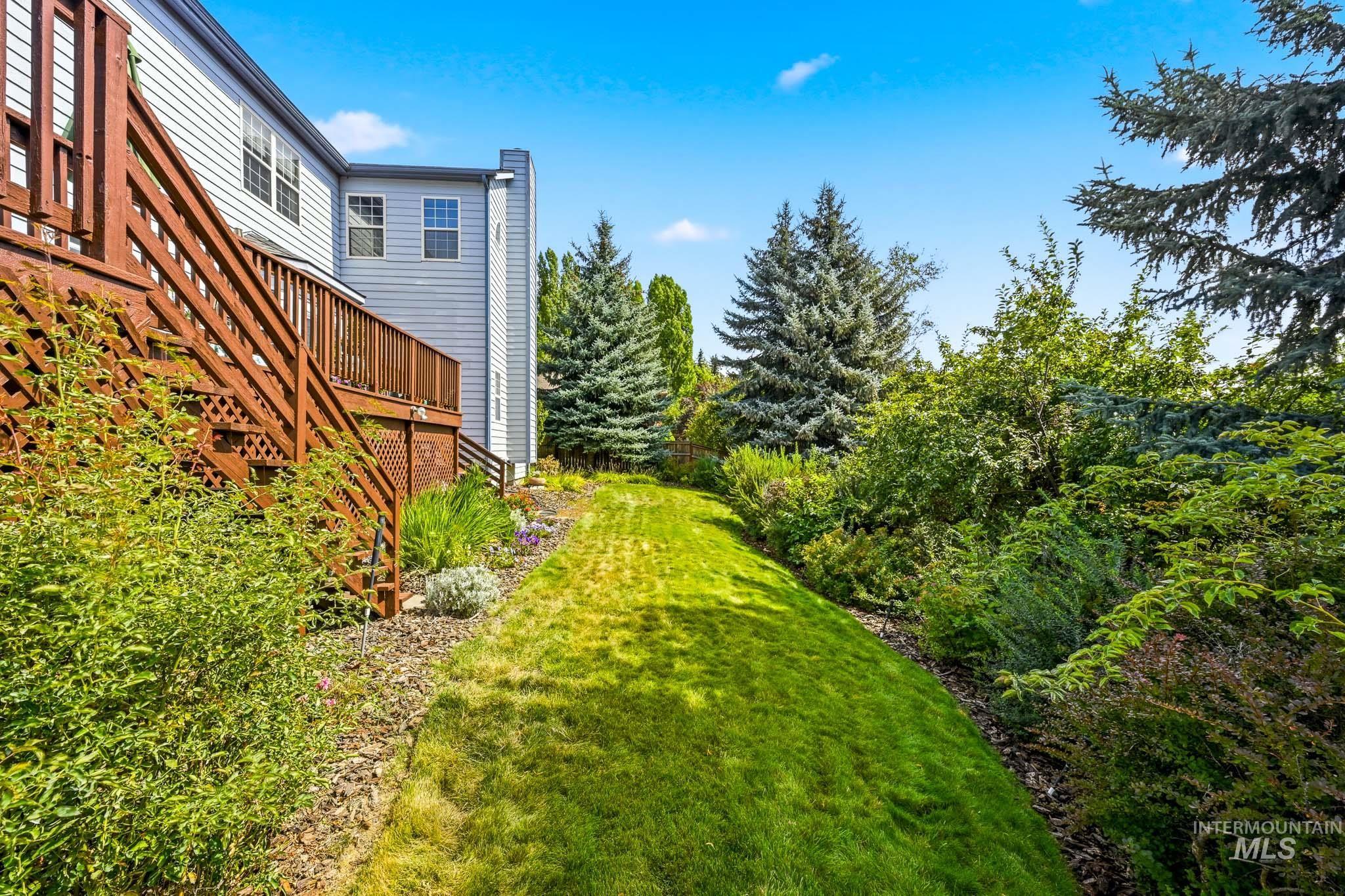 1672 Appaloosa Rd, Moscow, Idaho 83843, 5 Bedrooms, 3.5 Bathrooms, Residential For Sale, Price $720,000,MLS 98999278