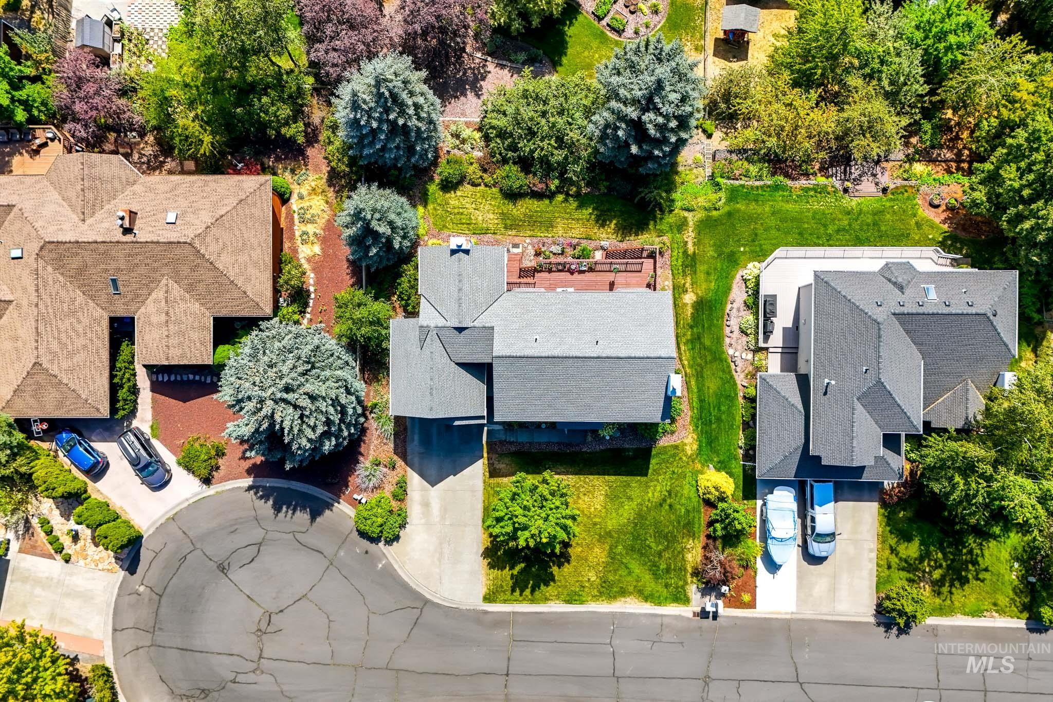 1672 Appaloosa Rd, Moscow, Idaho 83843, 5 Bedrooms, 3.5 Bathrooms, Residential For Sale, Price $720,000,MLS 98999278