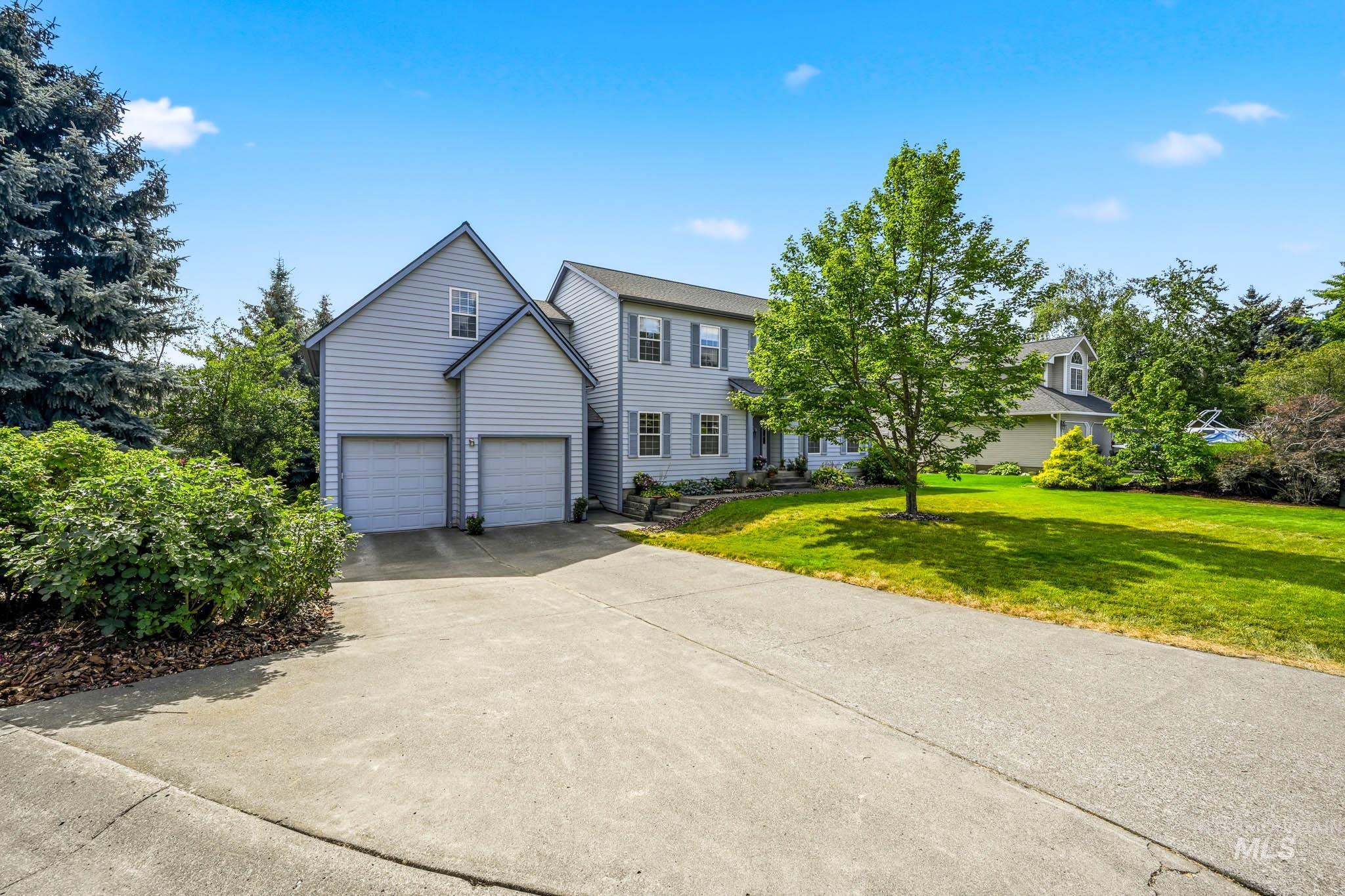 1672 Appaloosa Rd, Moscow, Idaho 83843, 5 Bedrooms, 3.5 Bathrooms, Residential For Sale, Price $720,000,MLS 98999278