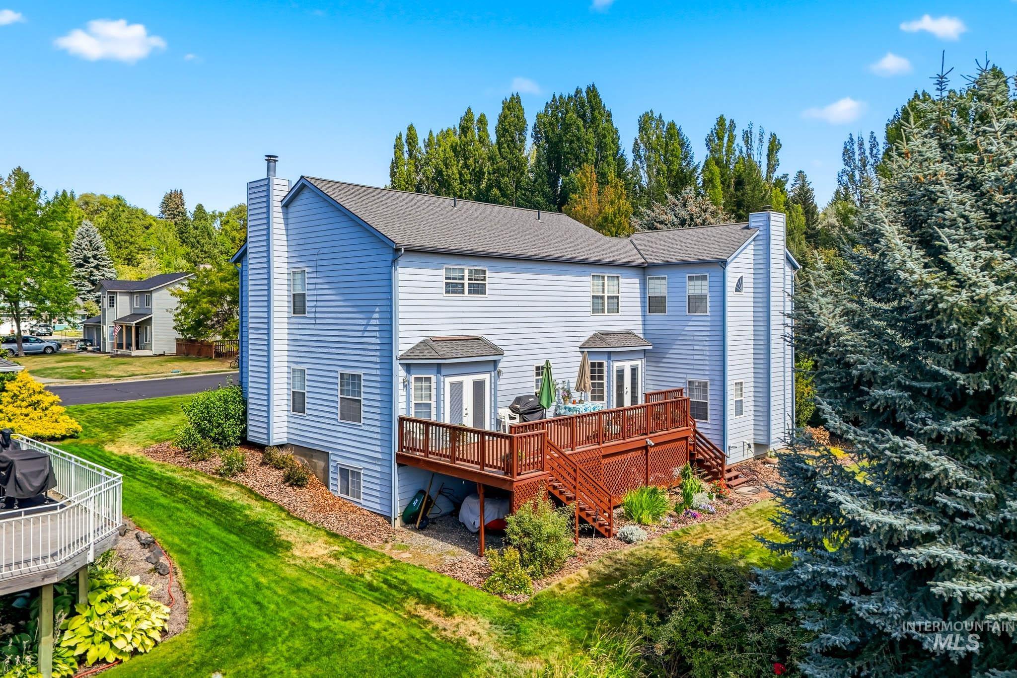 1672 Appaloosa Rd, Moscow, Idaho 83843, 5 Bedrooms, 3.5 Bathrooms, Residential For Sale, Price $720,000,MLS 98999278