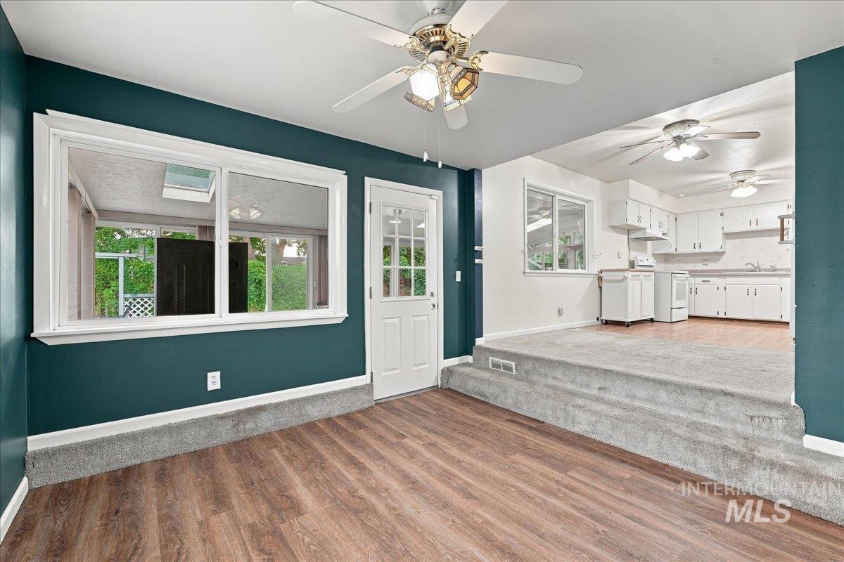 1188 Phelps Dr, Mountain Home, Idaho 83647, 3 Bedrooms, 1.5 Bathrooms, Residential For Sale, Price $249,900,MLS 98999282